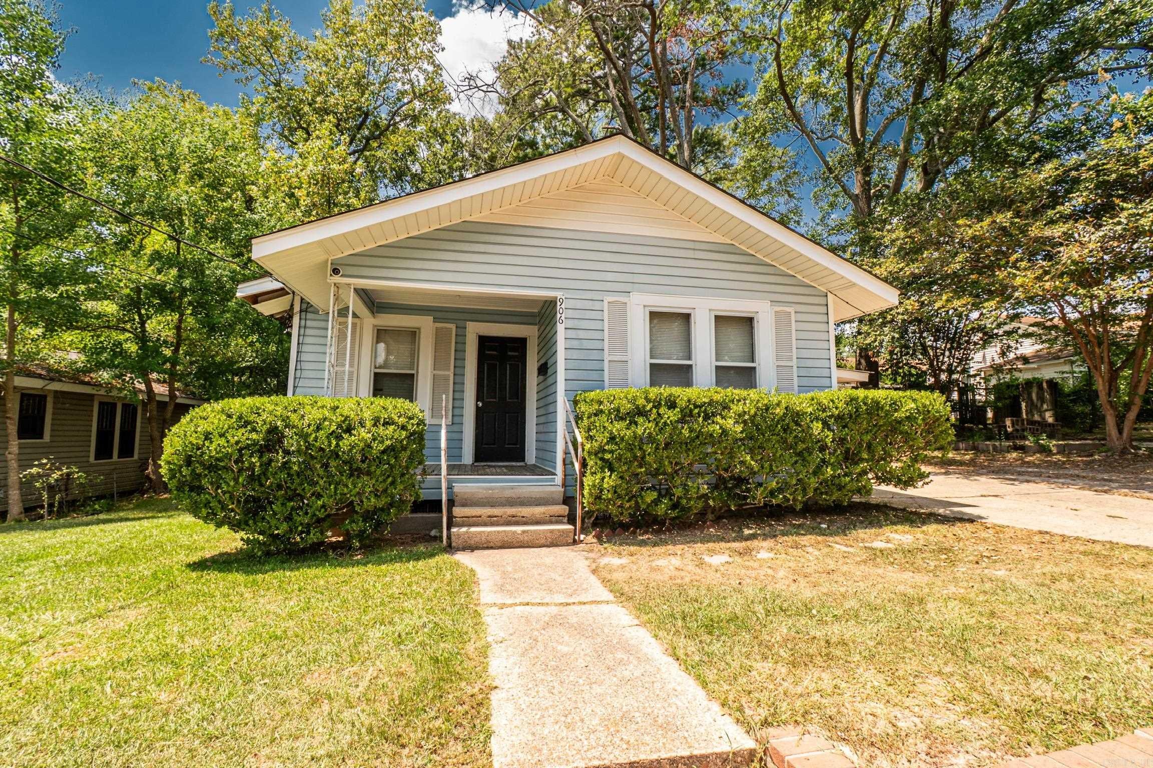 906 N Park Street — photo