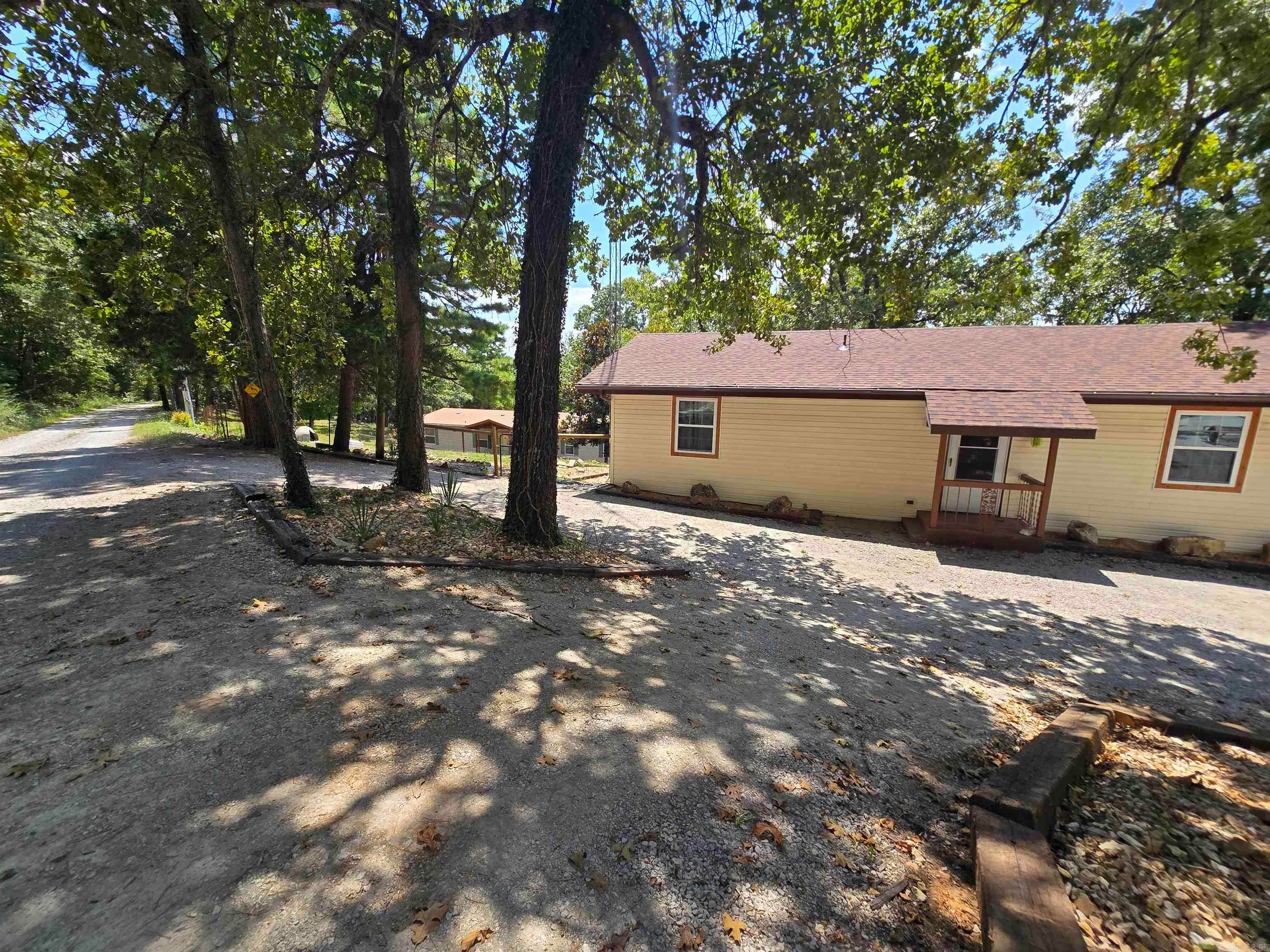 485 & 497 CR 176 — photo