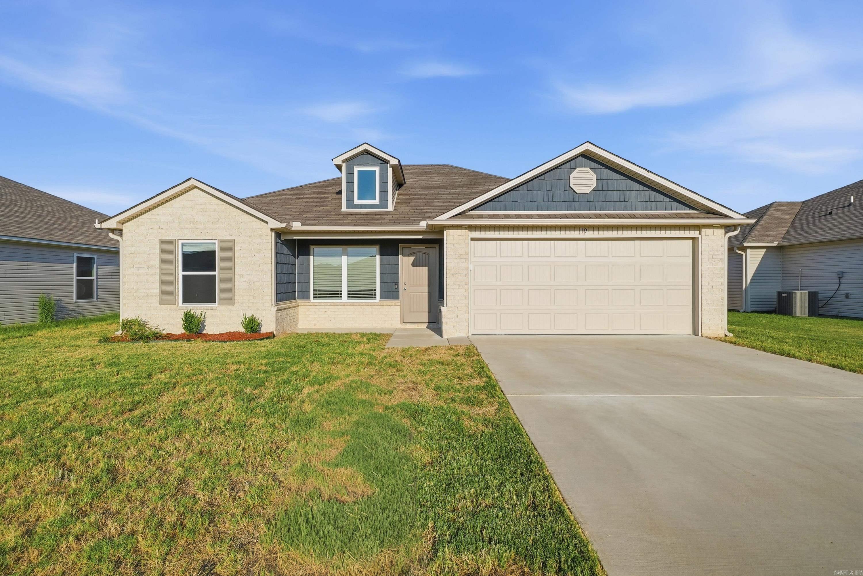 19 Farmhouse Circle — photo