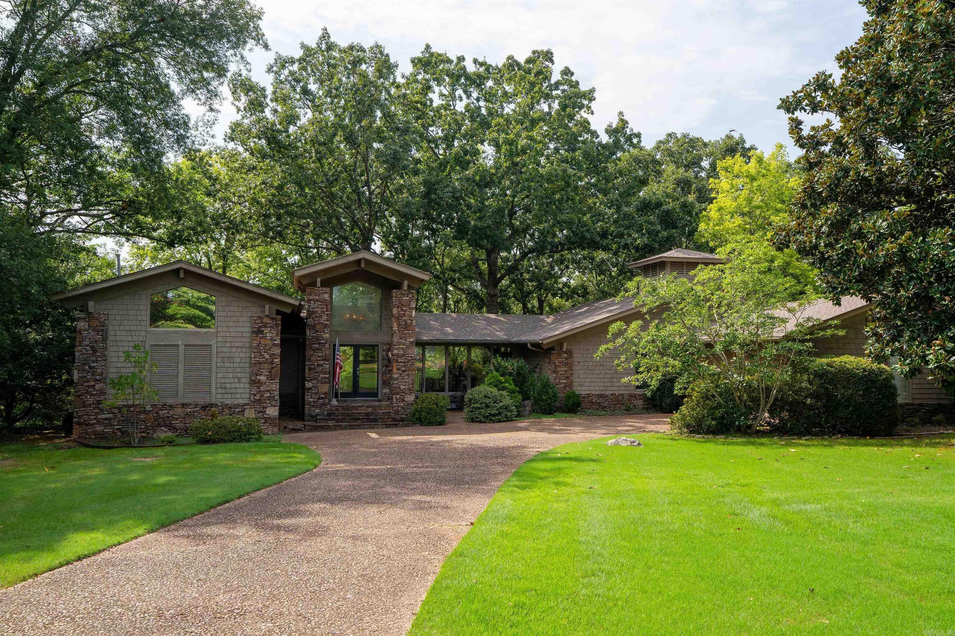 505 Golf Drive — photo