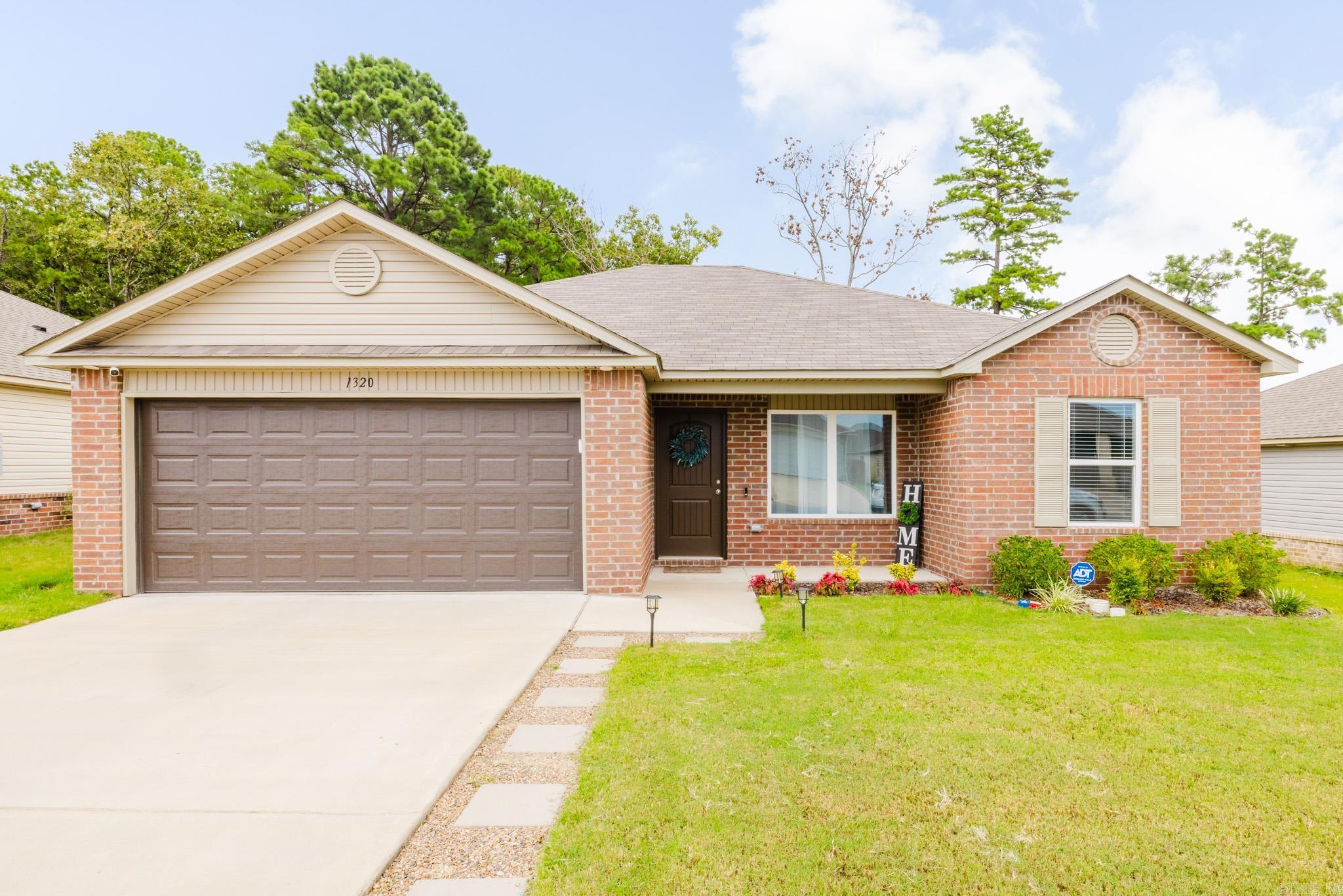 1320 Meadows Drive — photo
