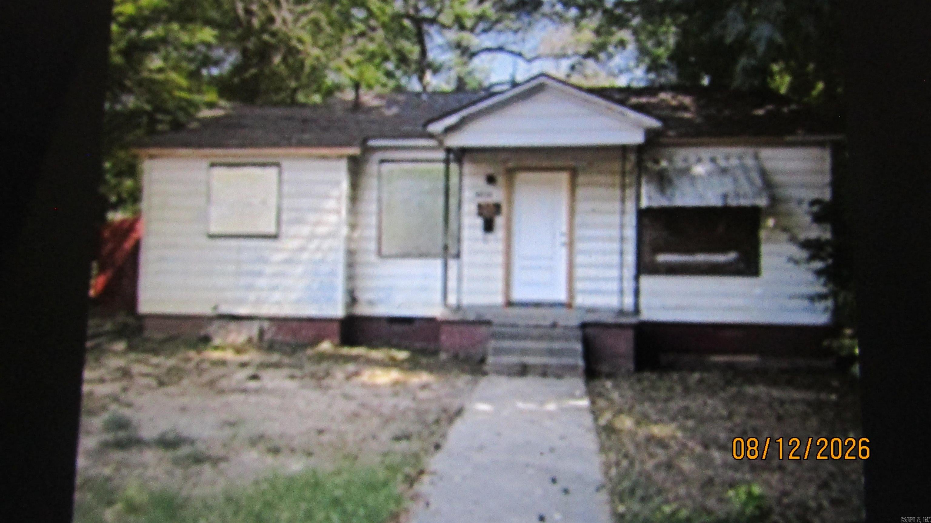 Home in Little Rock, AR 72204 — photo 2