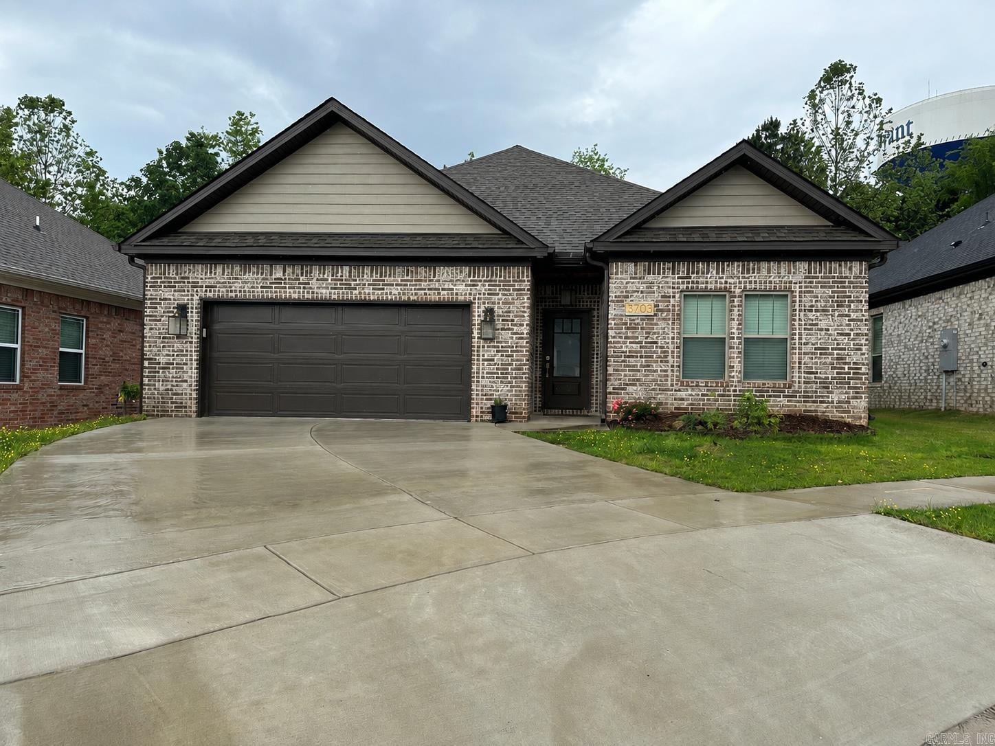 3703 Logan Ridge — photo