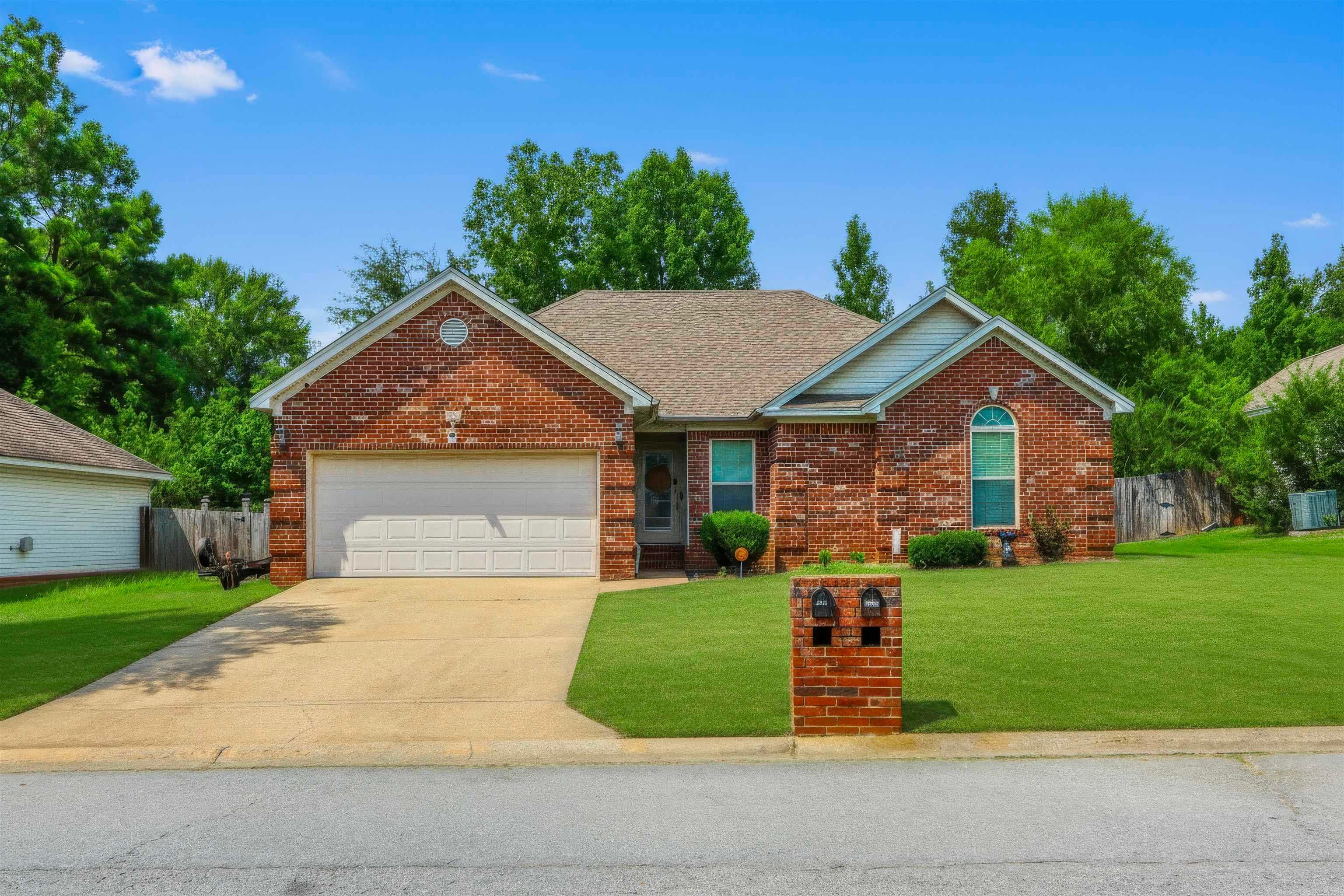 4008 Madrid Dr — photo