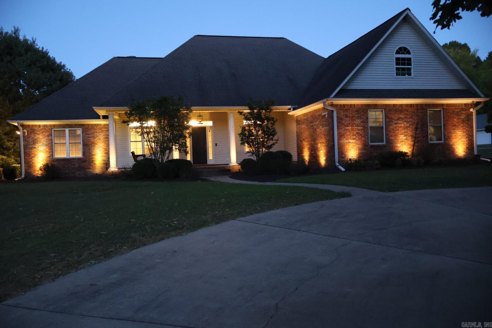 502 Deer Creek — photo
