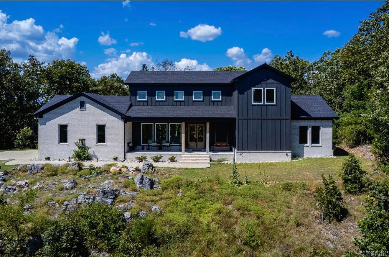 4 Gray Hawk Drive — photo