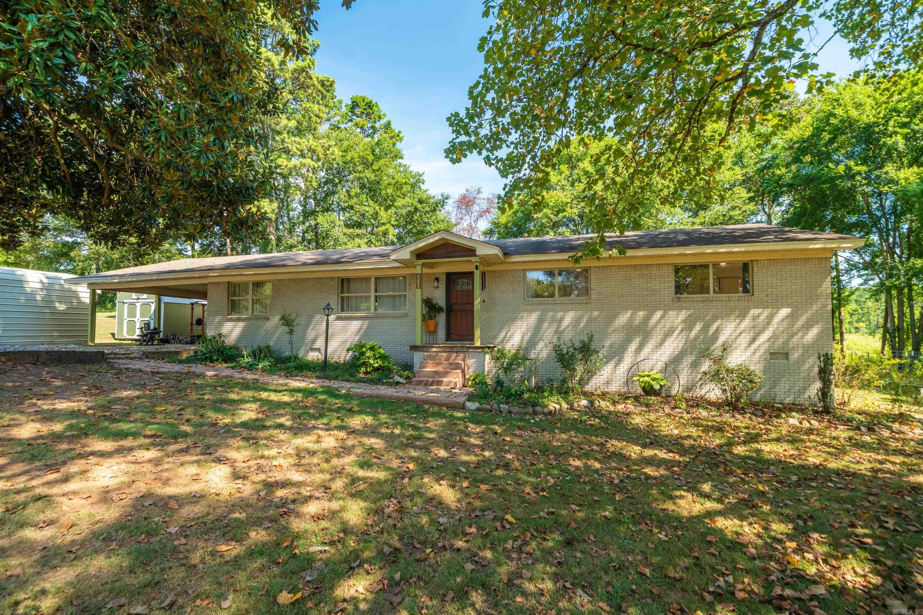 230 Cove Circle — photo
