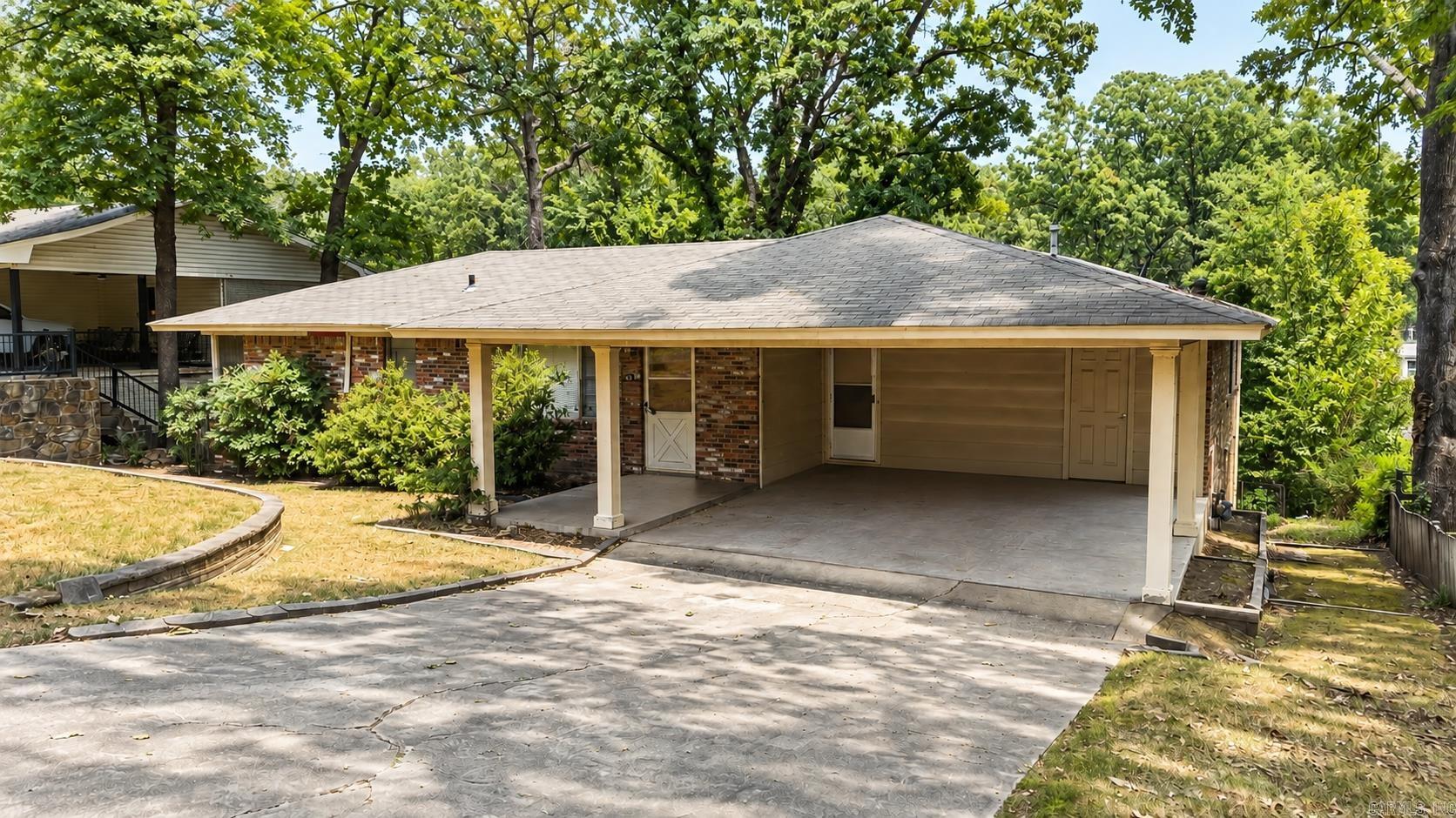 4520 Greenway Drive — photo