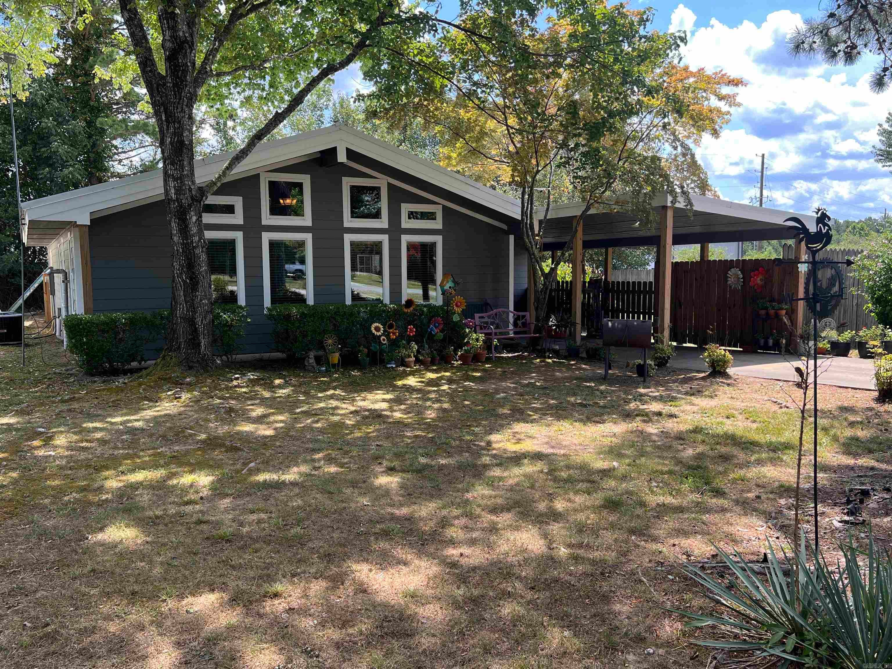 50 Evergreen Drive — photo