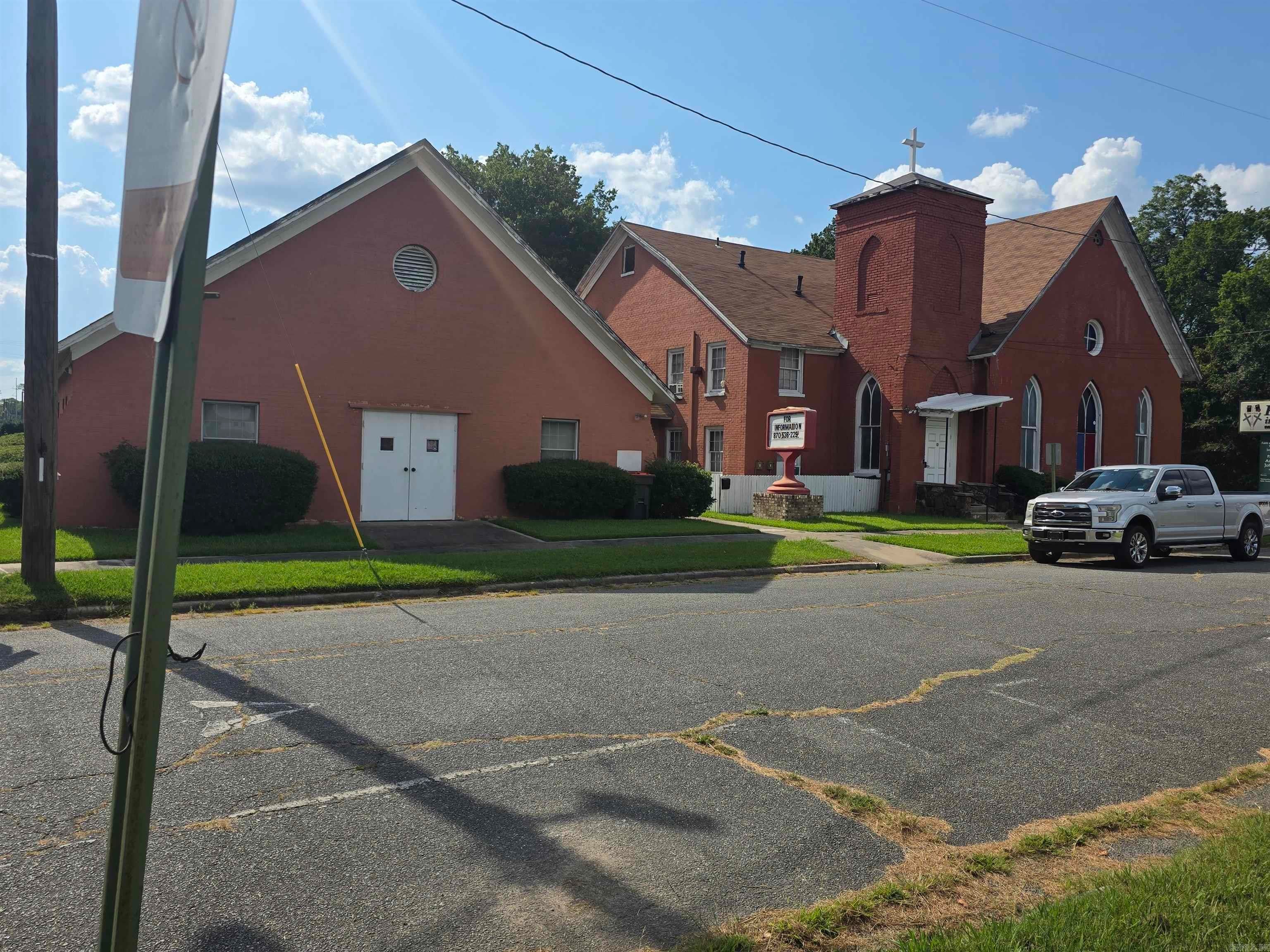 316 S Poplar — photo