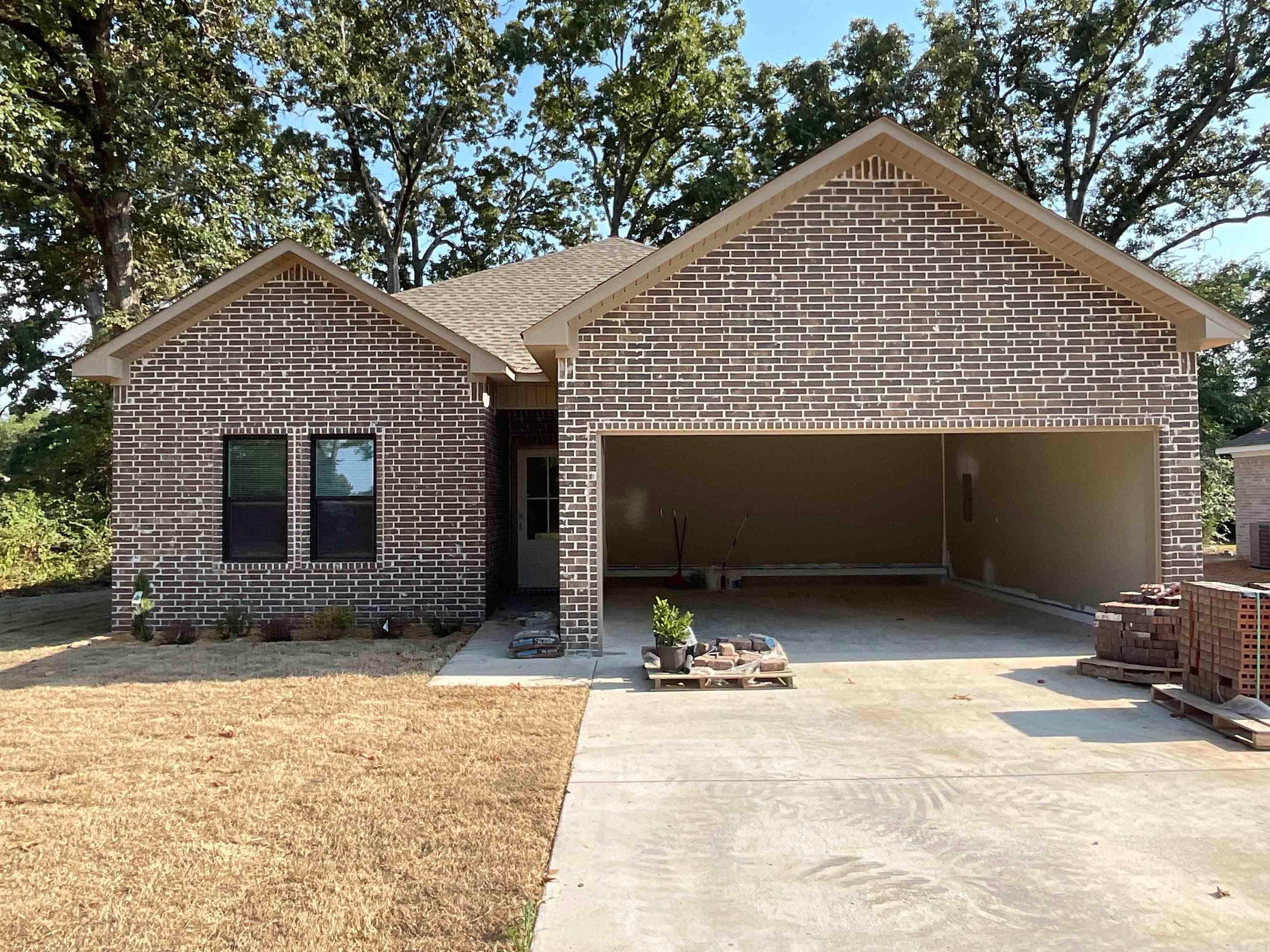 125 Kayla Lane — photo