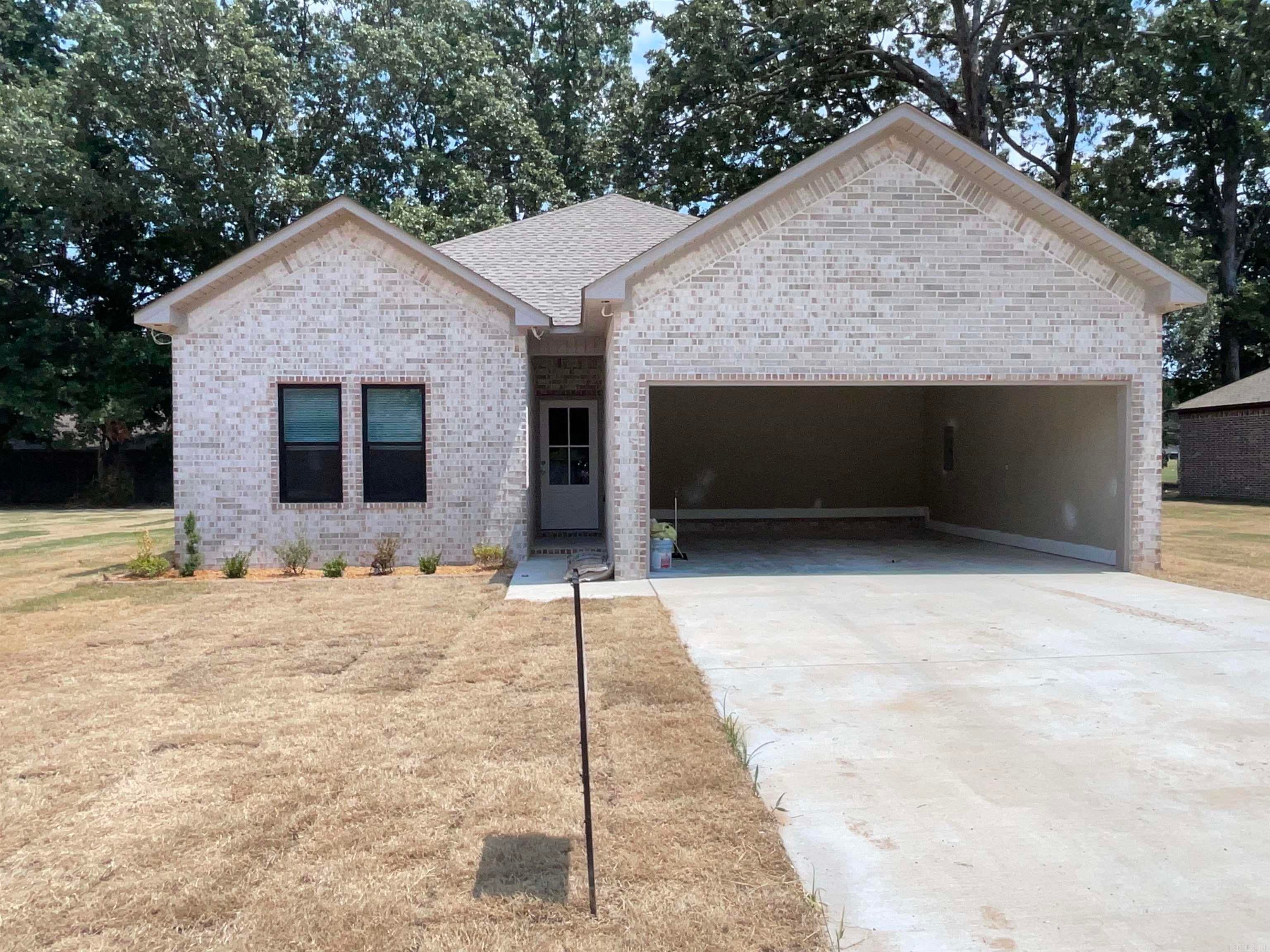 225 Kayla Lane — photo