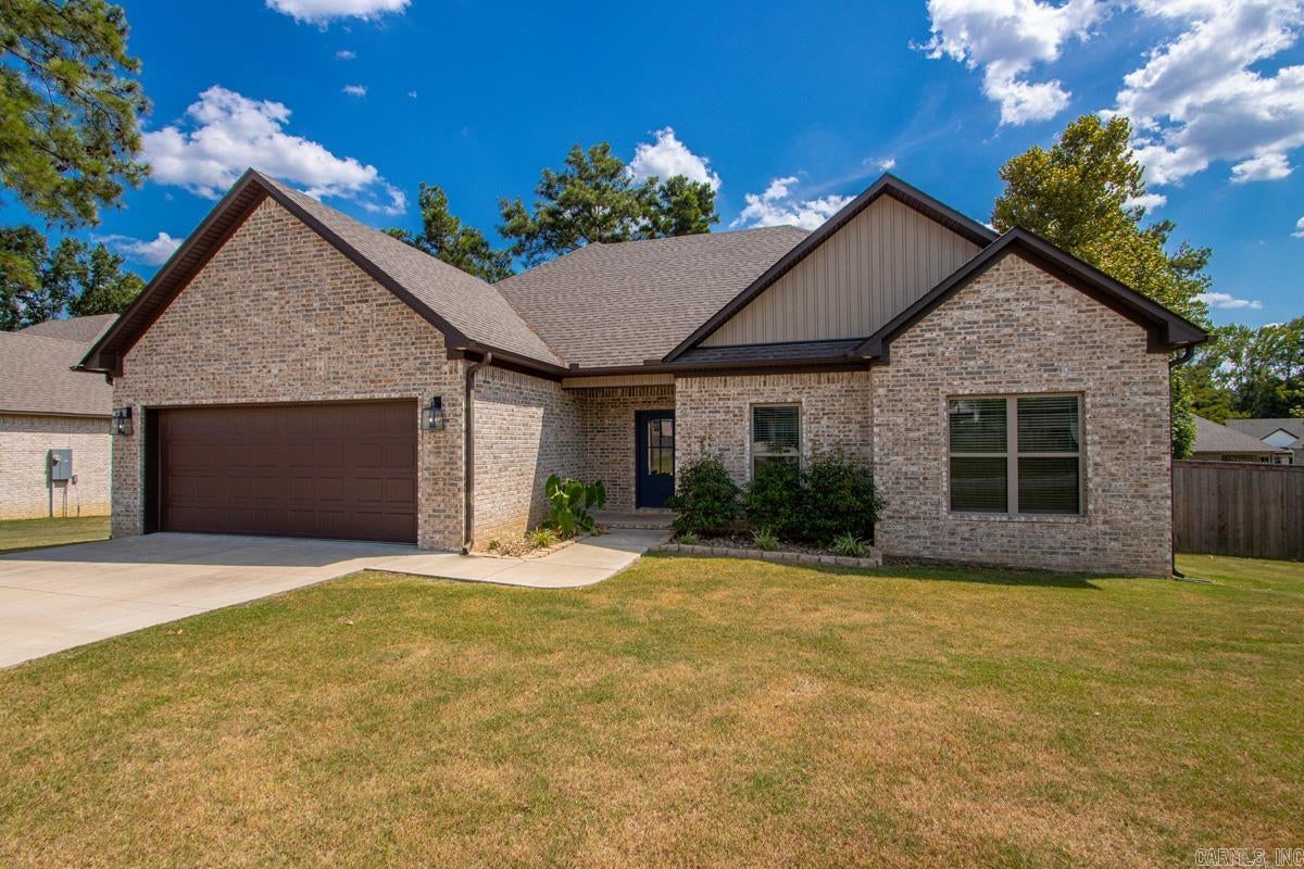 104 Michelle Drive — photo