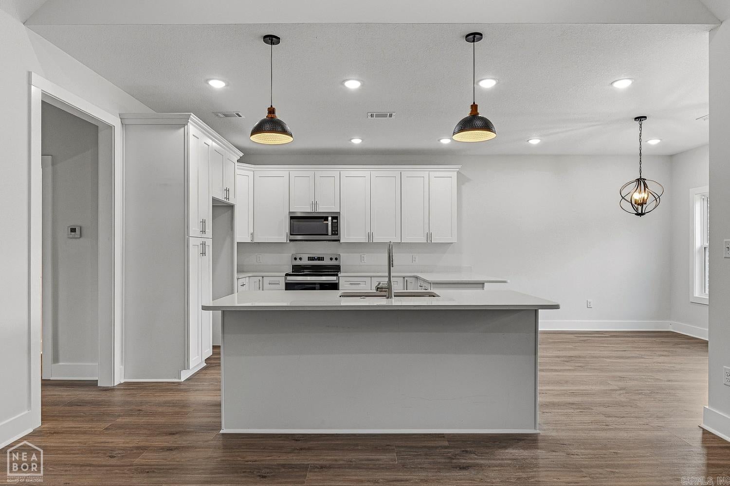 Home in Jonesboro, AR 72405 — photo 2