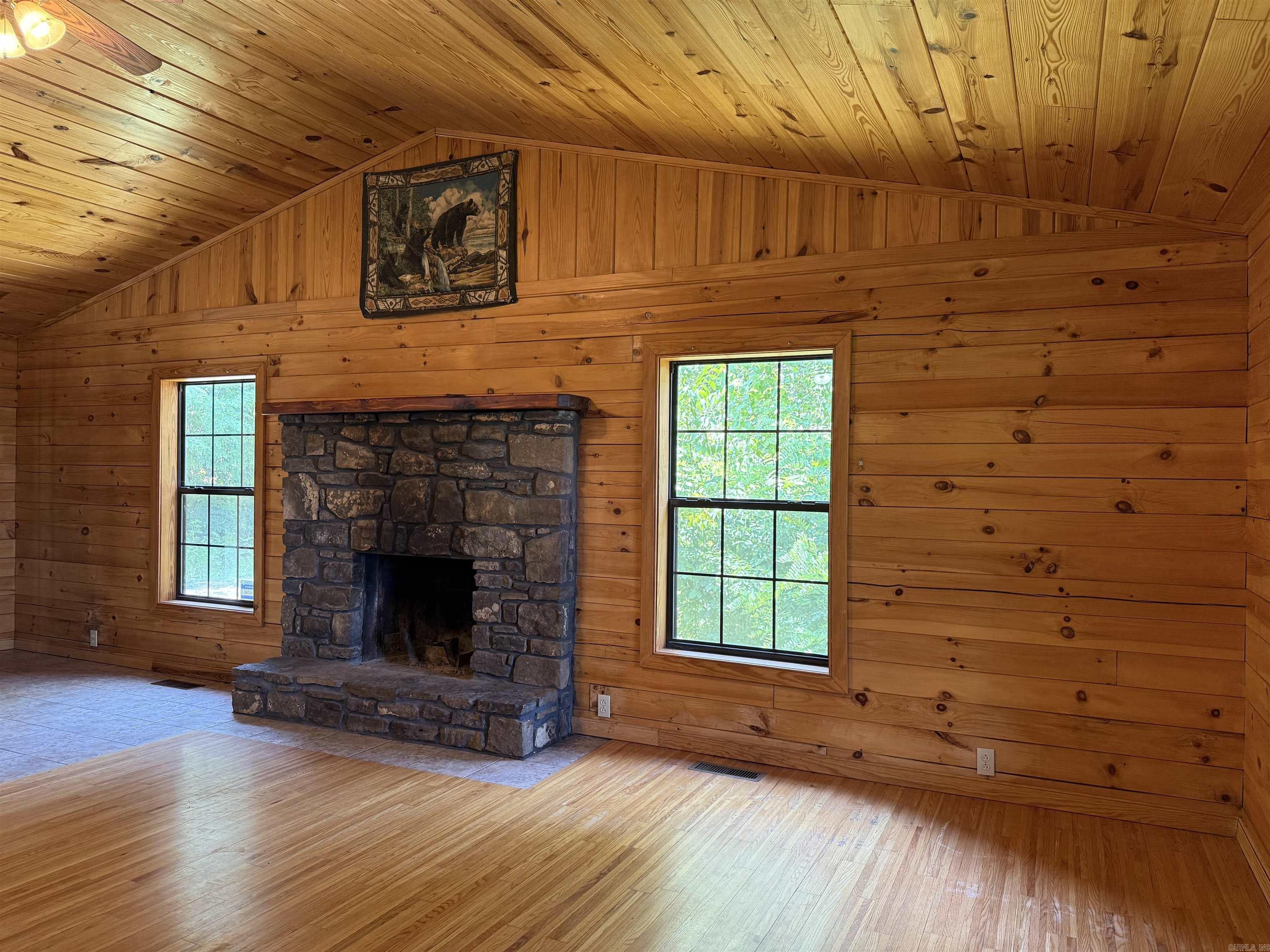 Home in Jasper, AR 72641 — photo 3