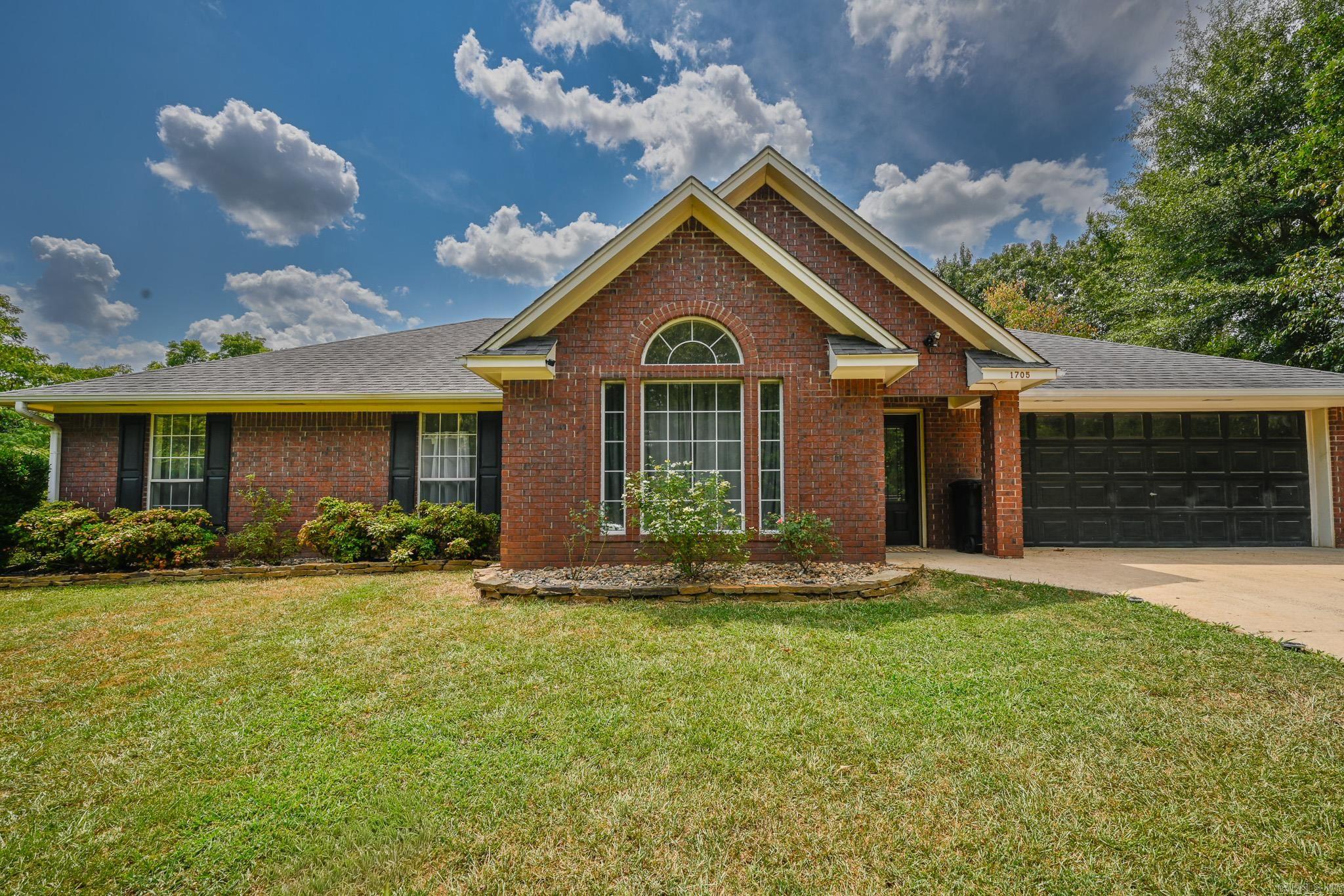 1705 Ashton Drive — photo