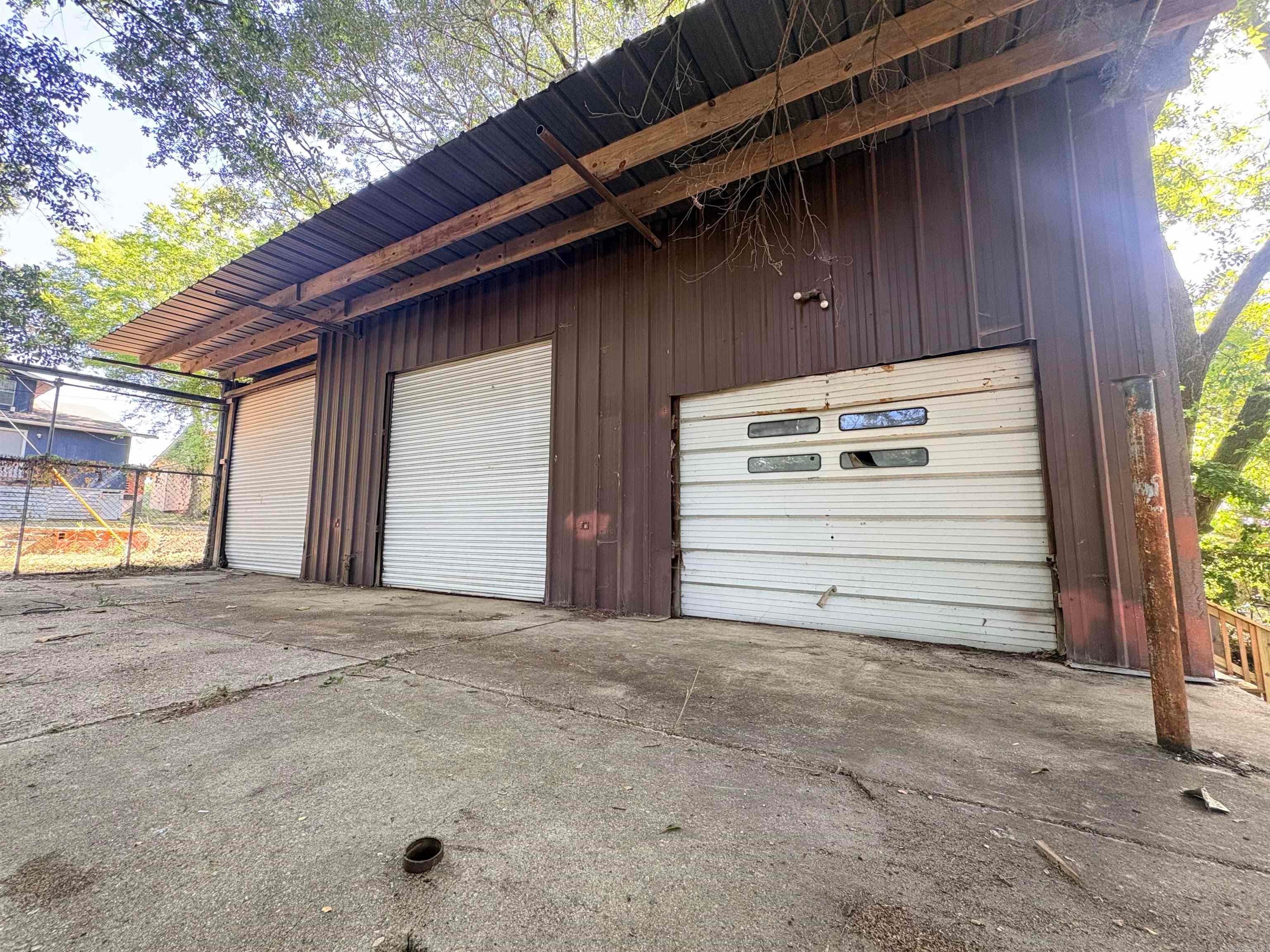 716 W Oak Street — photo