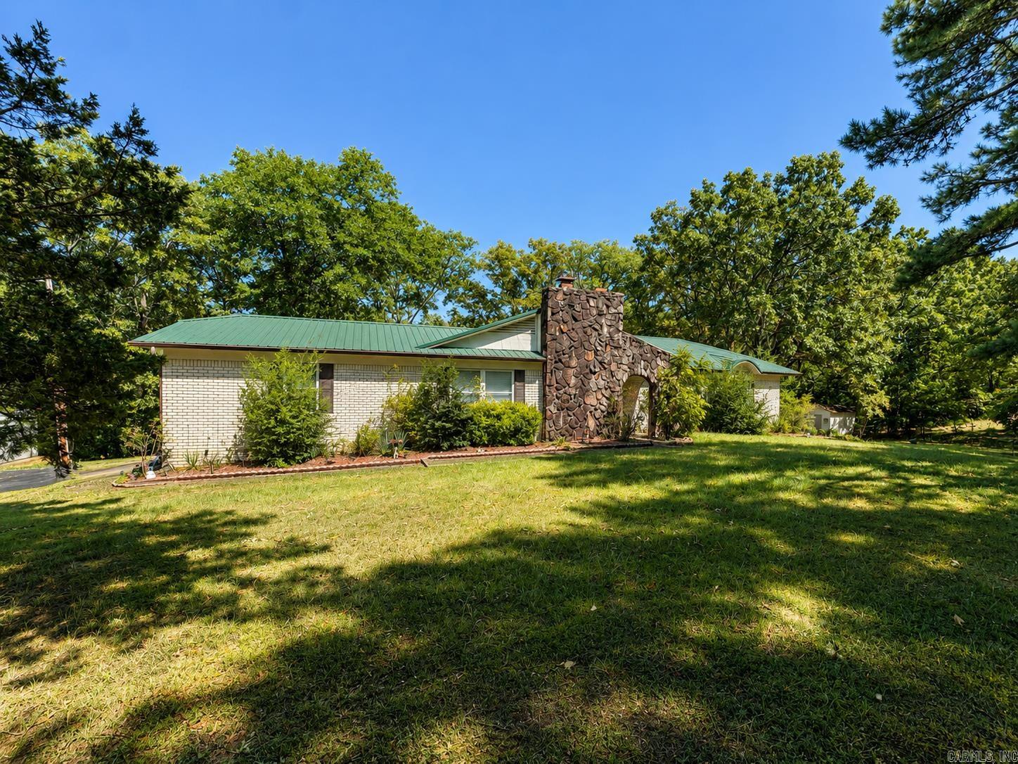 12 Sycamore Dr — photo