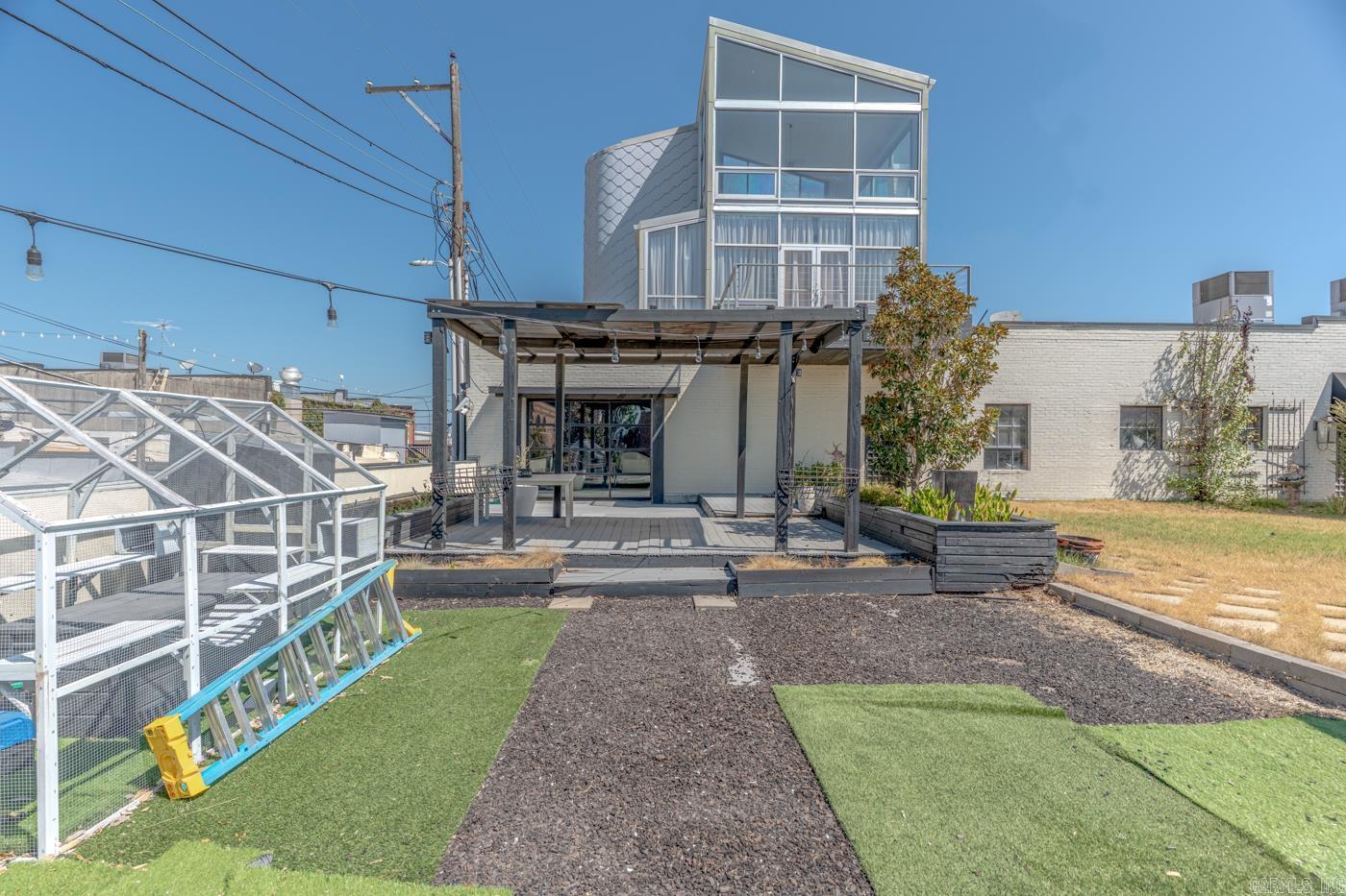 223 S Church St 103 — photo