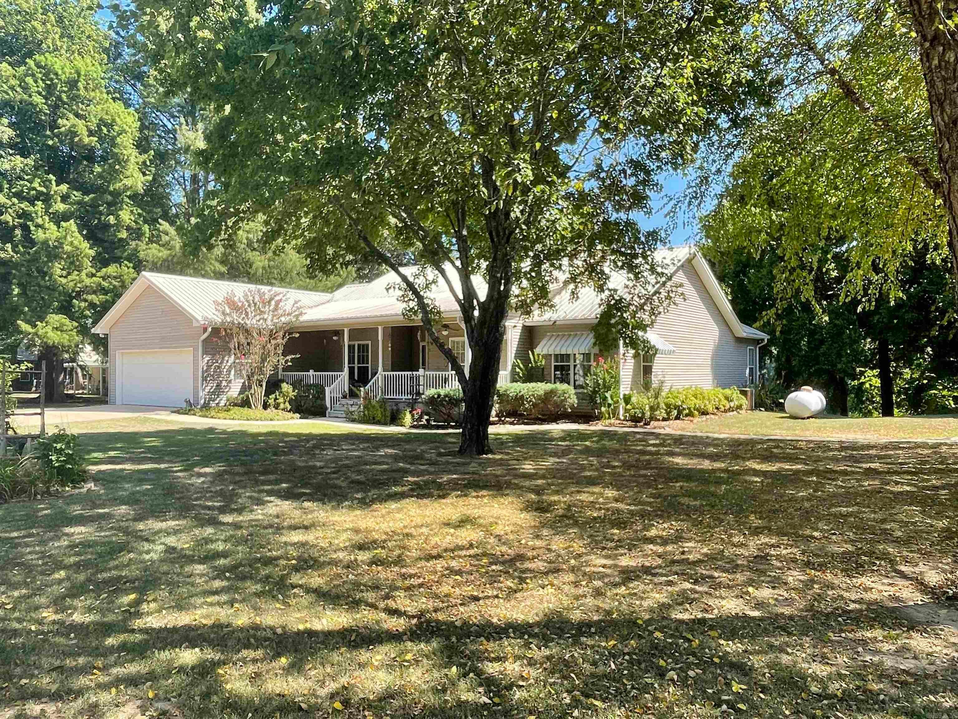 835 Sunset Valley Dr — photo