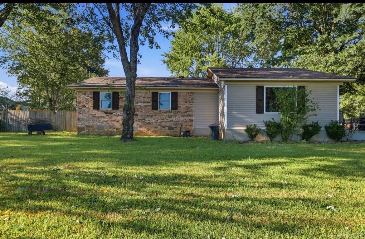 606 Meadow Circle — photo