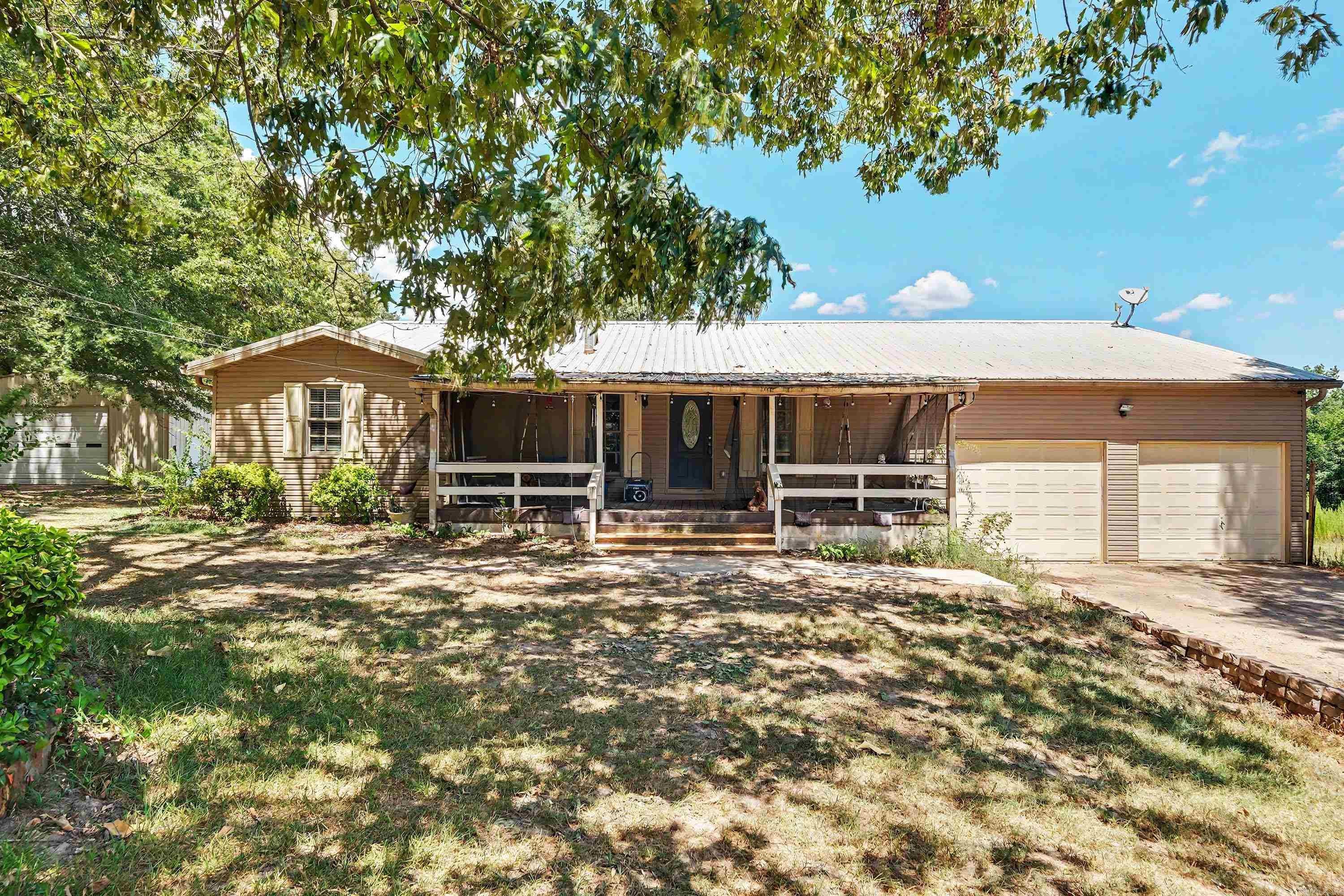 2354 Thunderbird Loop — photo
