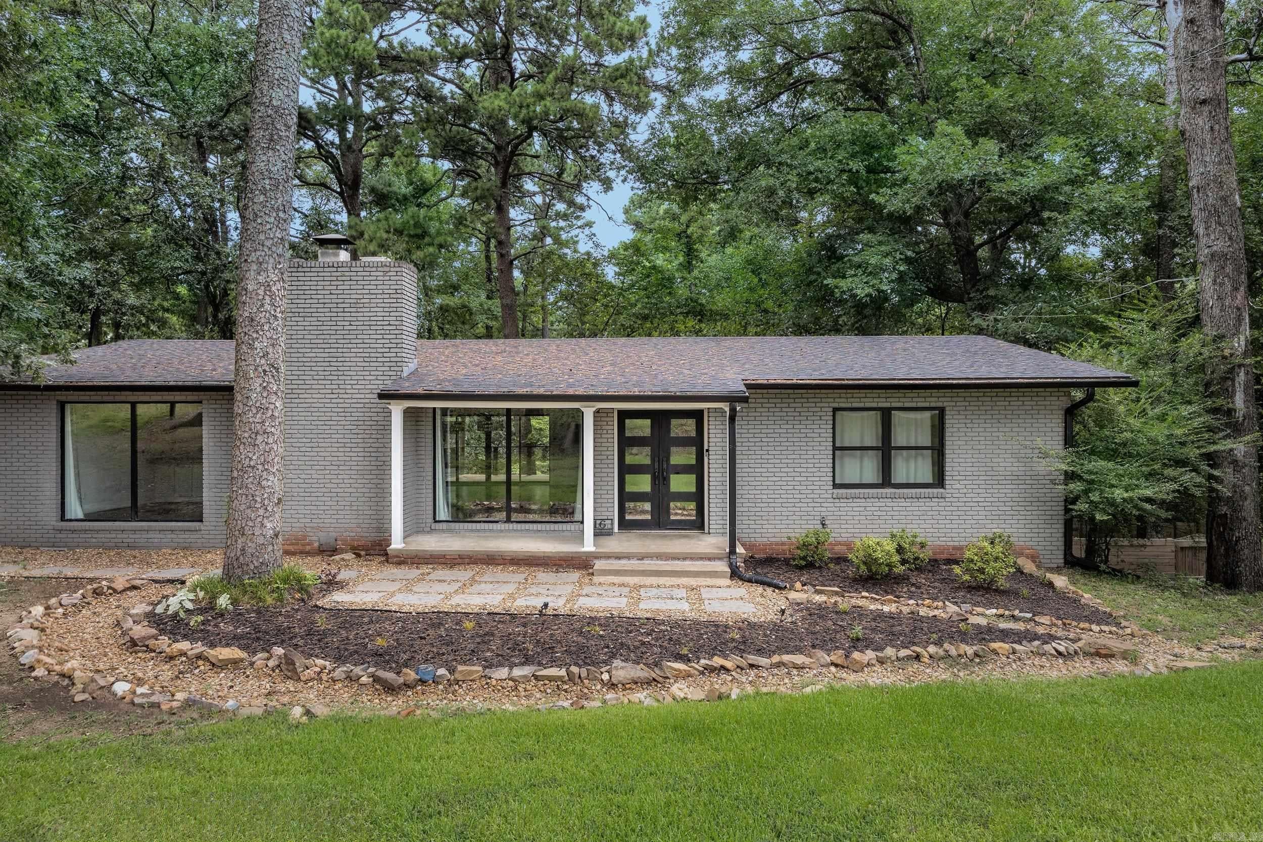16 Robinwood Drive — photo