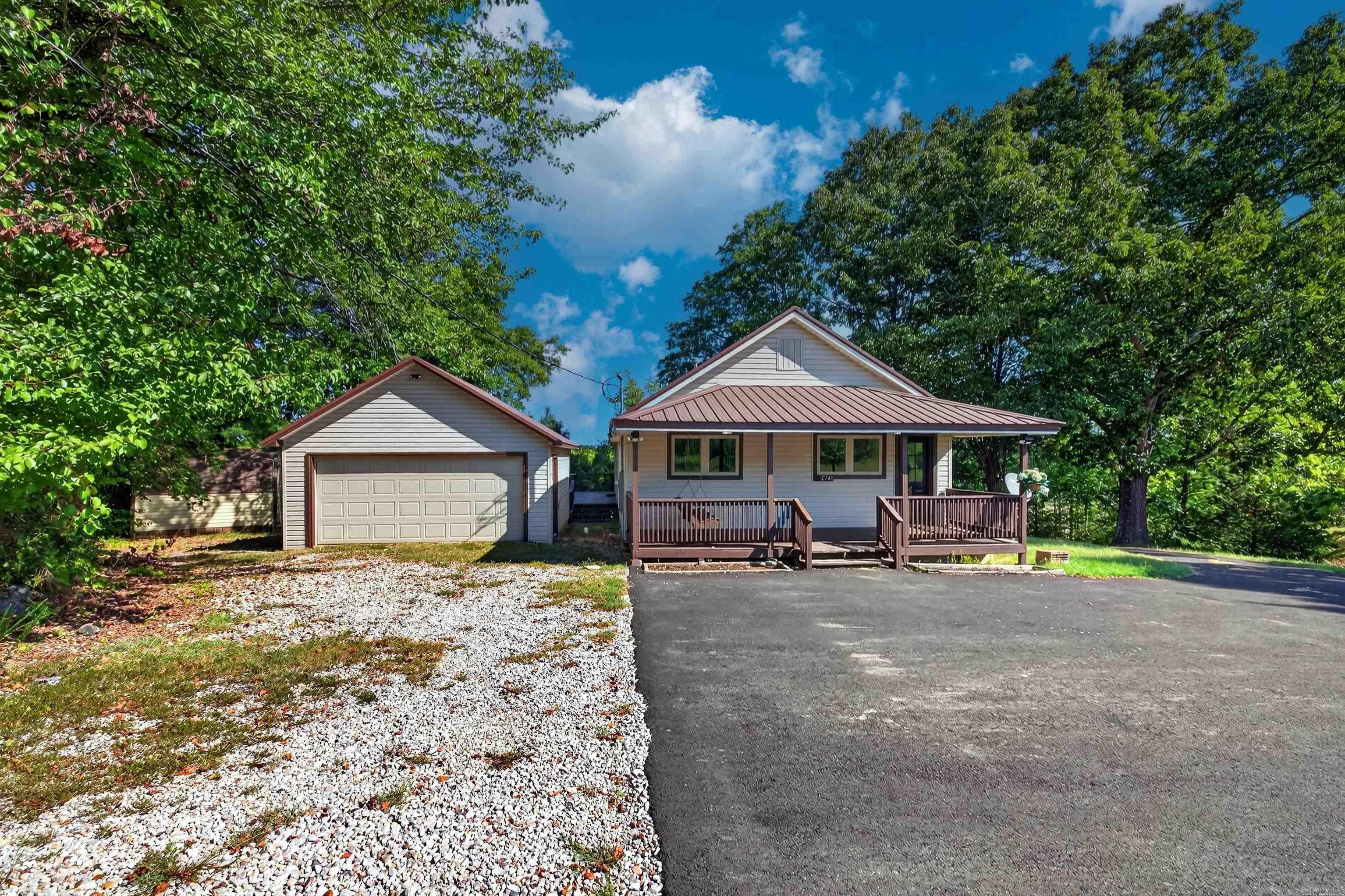 2741 Airport Road — photo