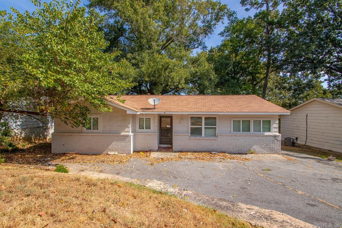 8 W Windsor Drive — photo