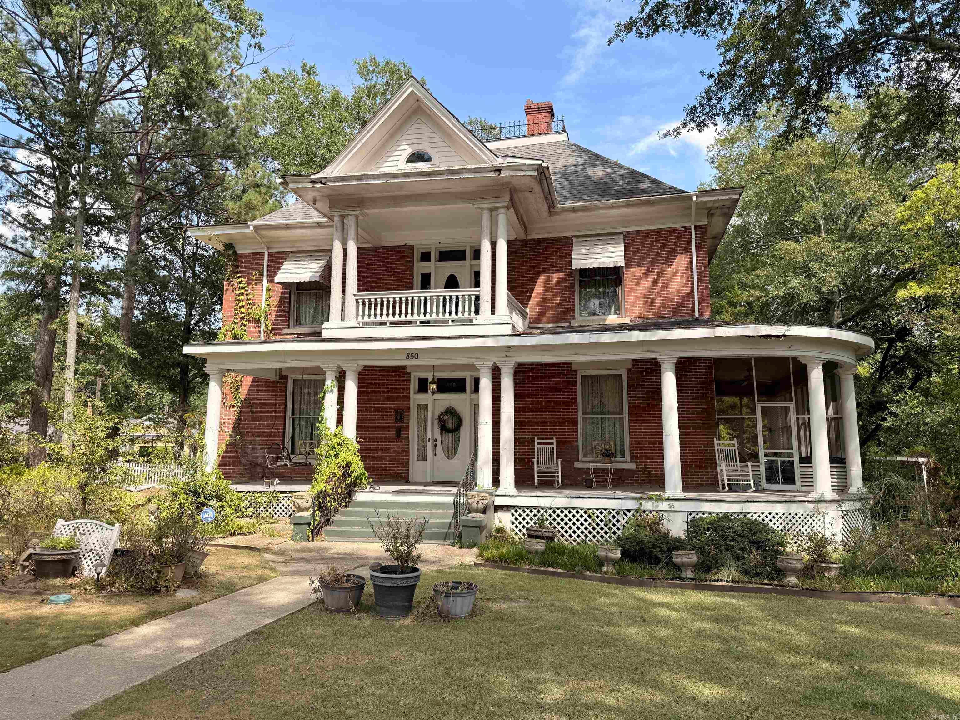 850 N Main Street — photo
