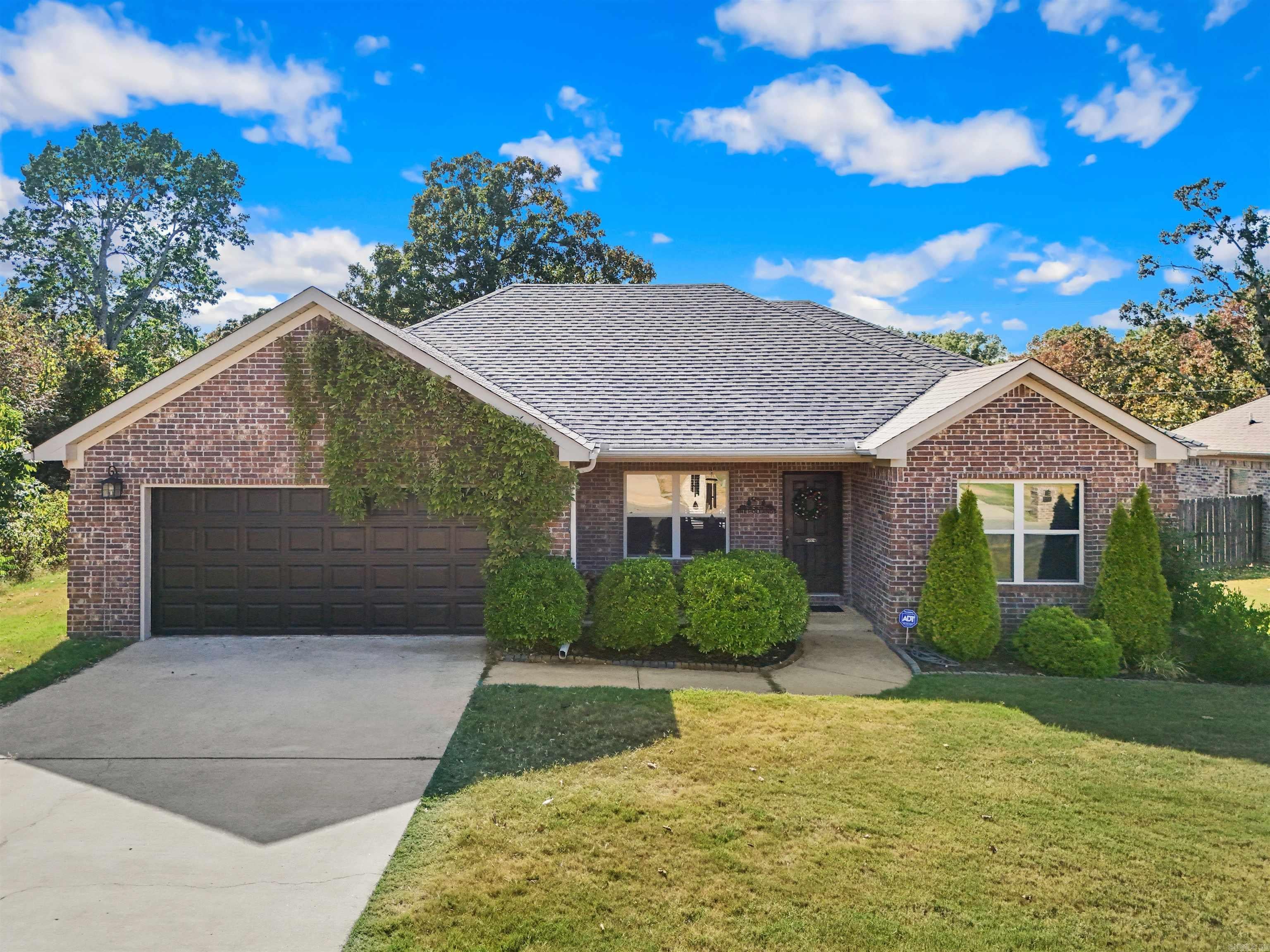 577 Crepe Myrtle Loop — photo