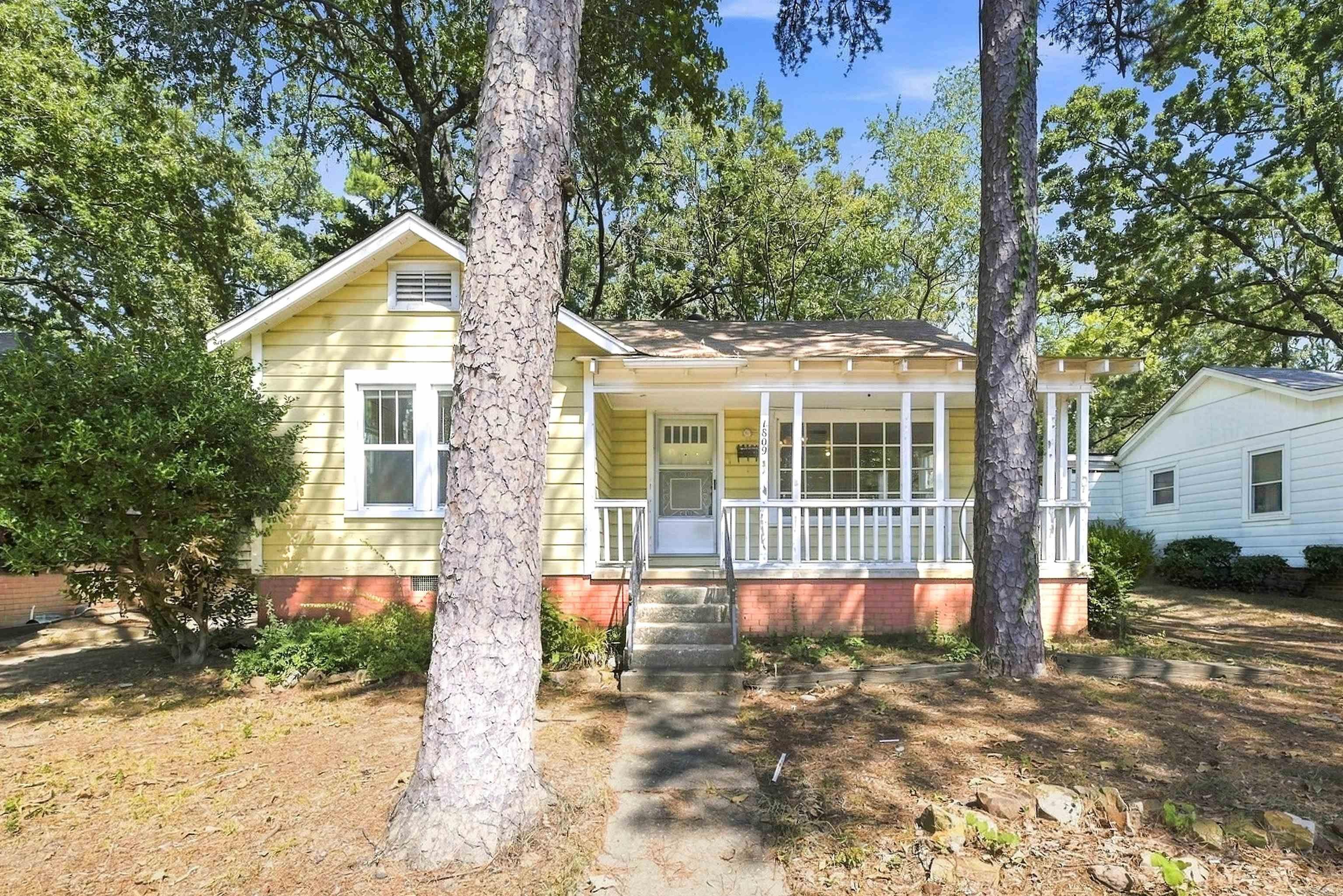 1809 S Buchanan Street — photo