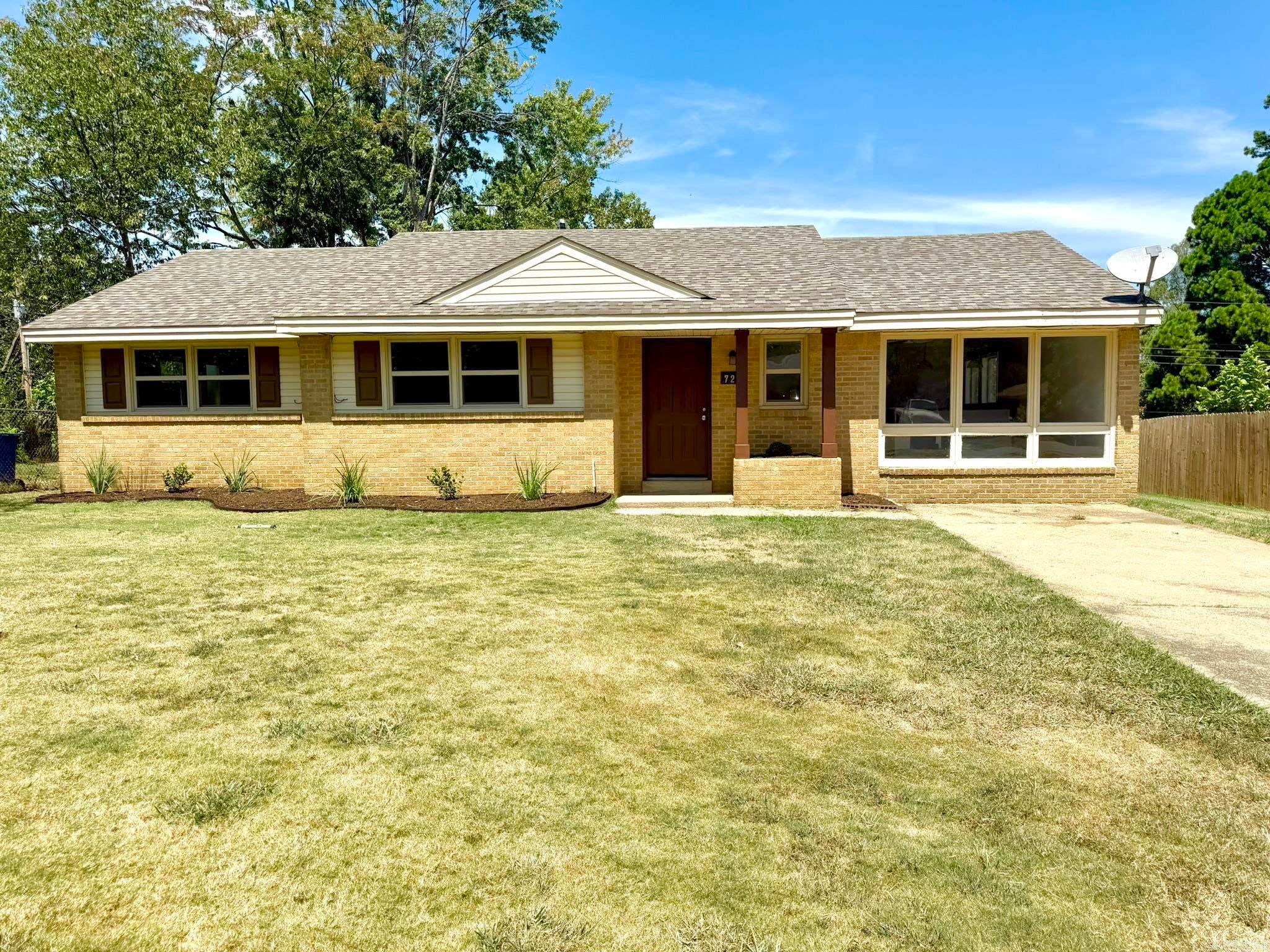 722 Locust Drive — photo