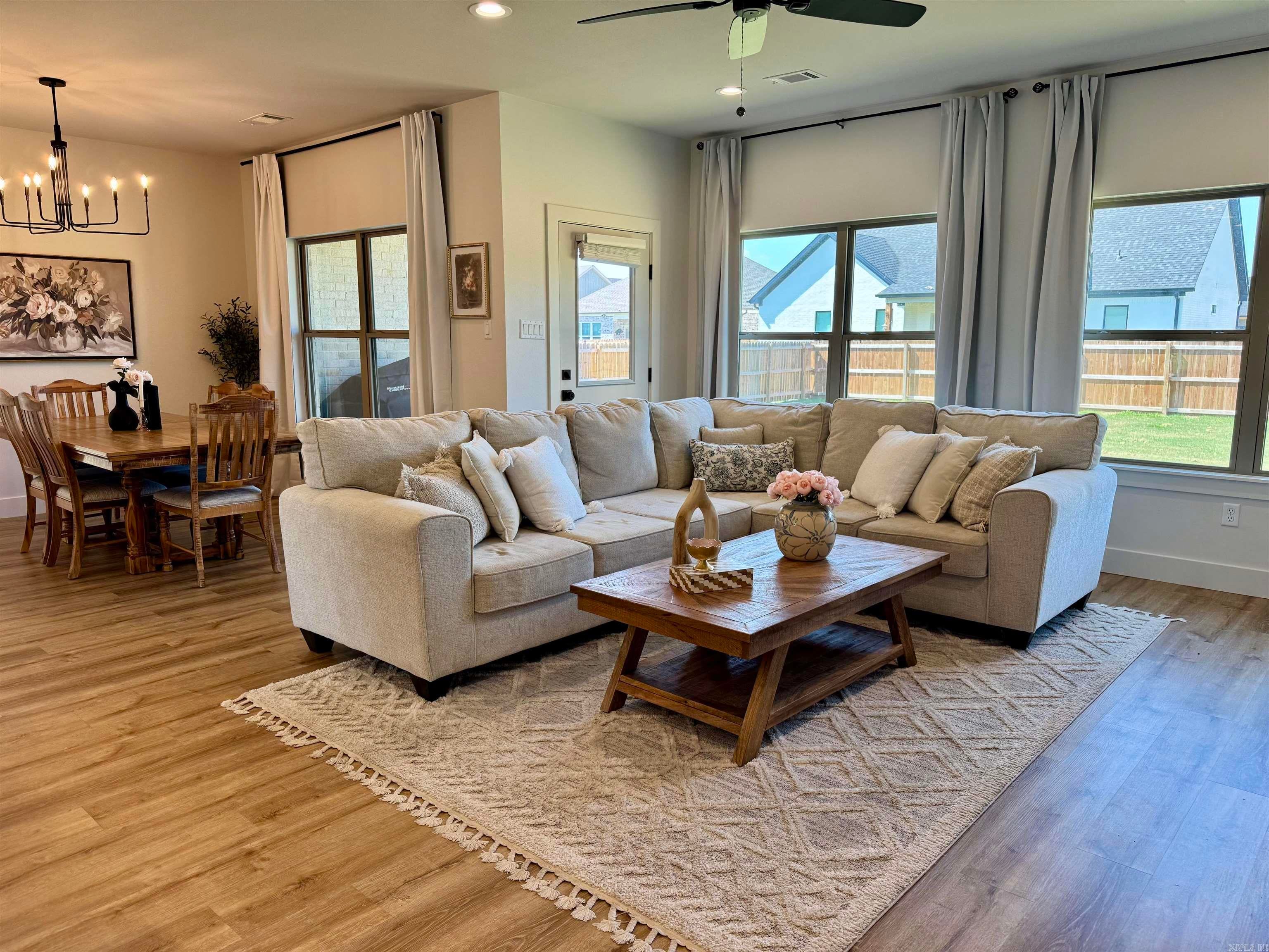 Home in Greenbrier, AR 72058 — photo 2