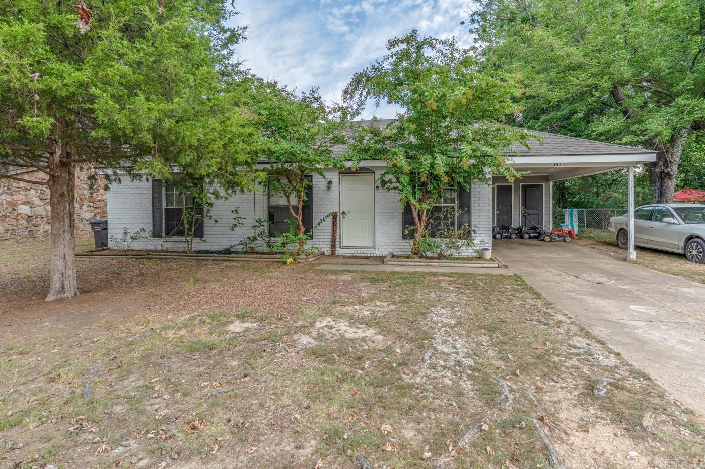 304 W Alpine St — photo