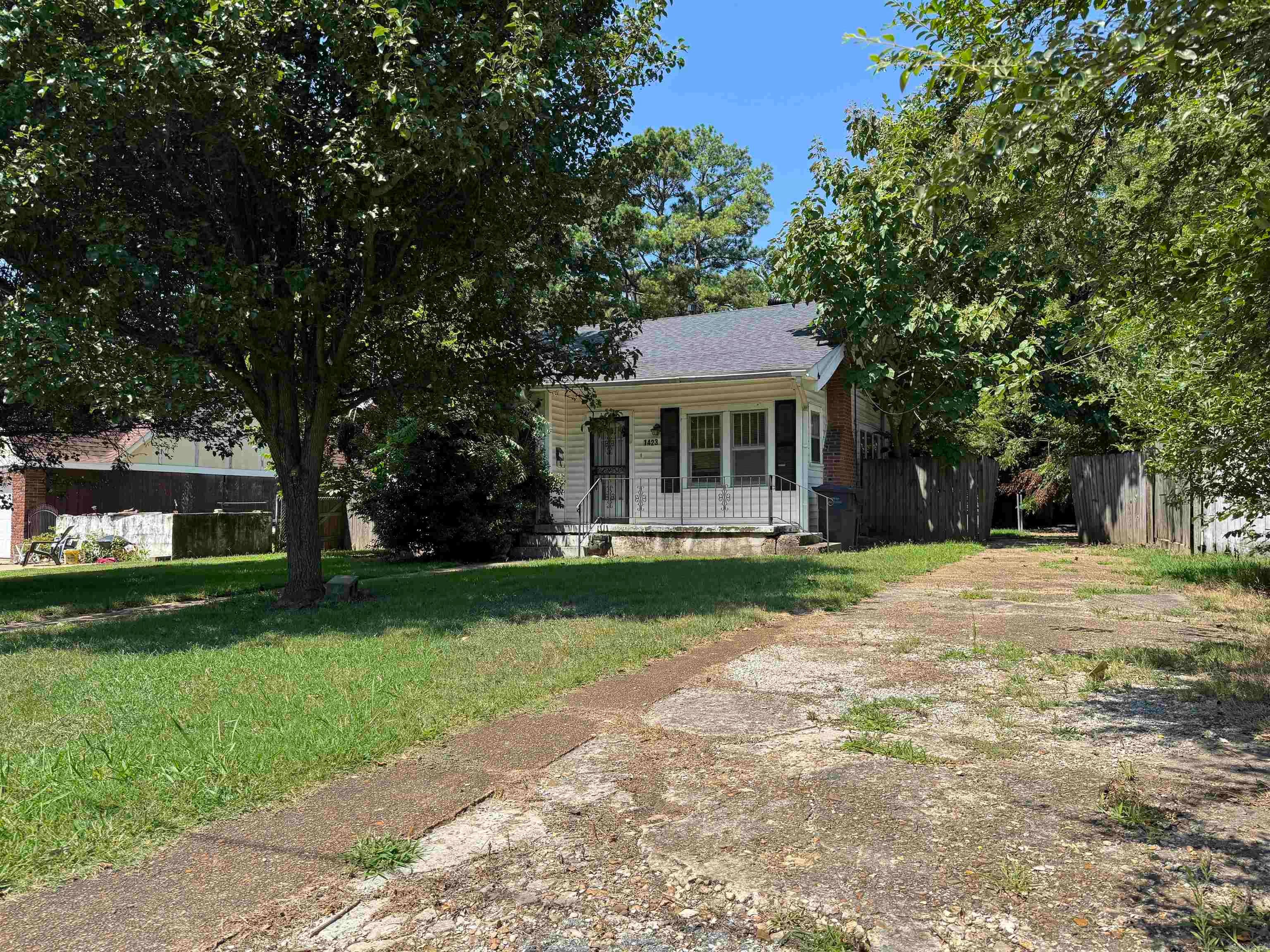 1423 S Haven Street — photo