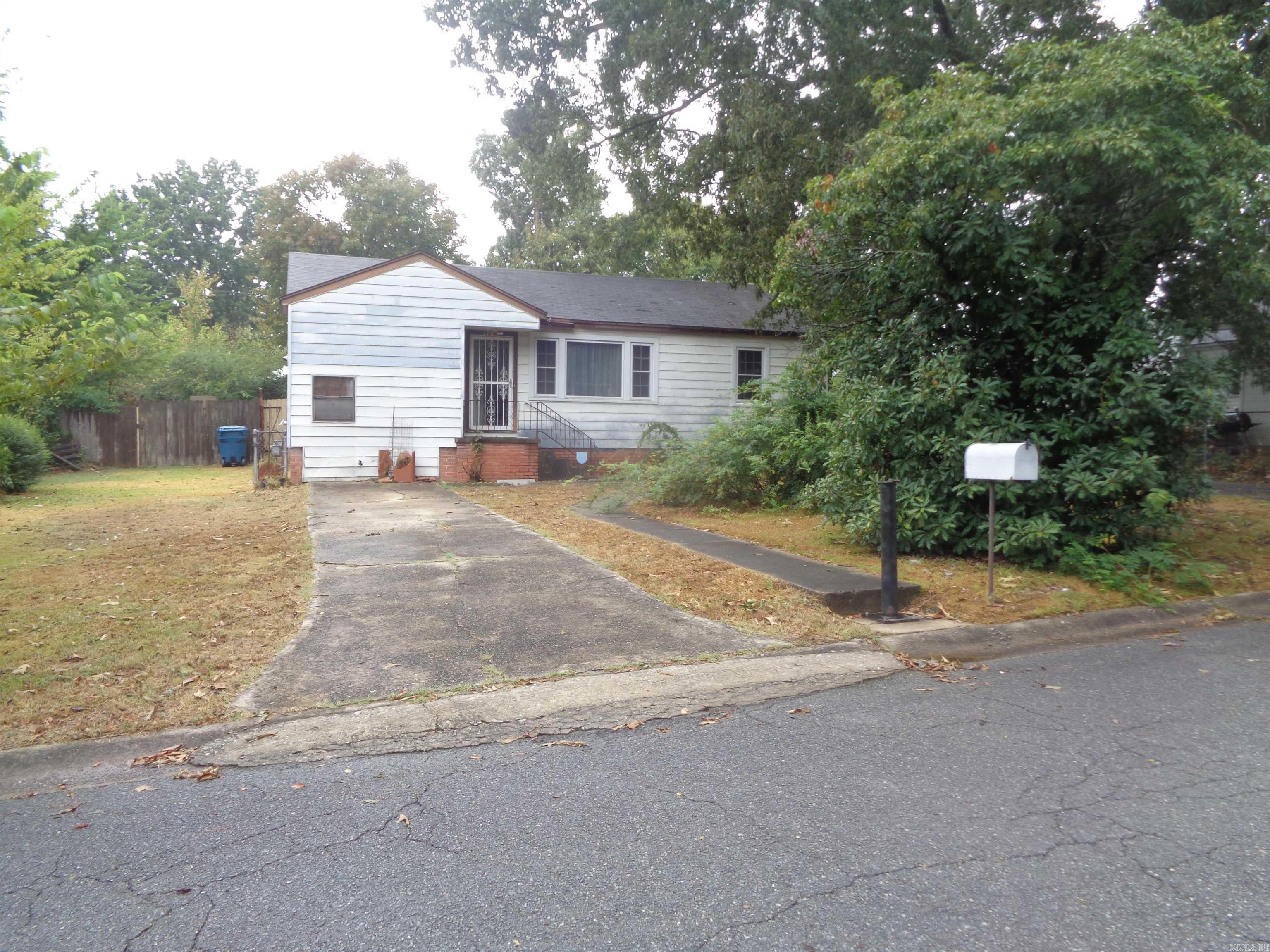 1708 Montclair Drive — photo