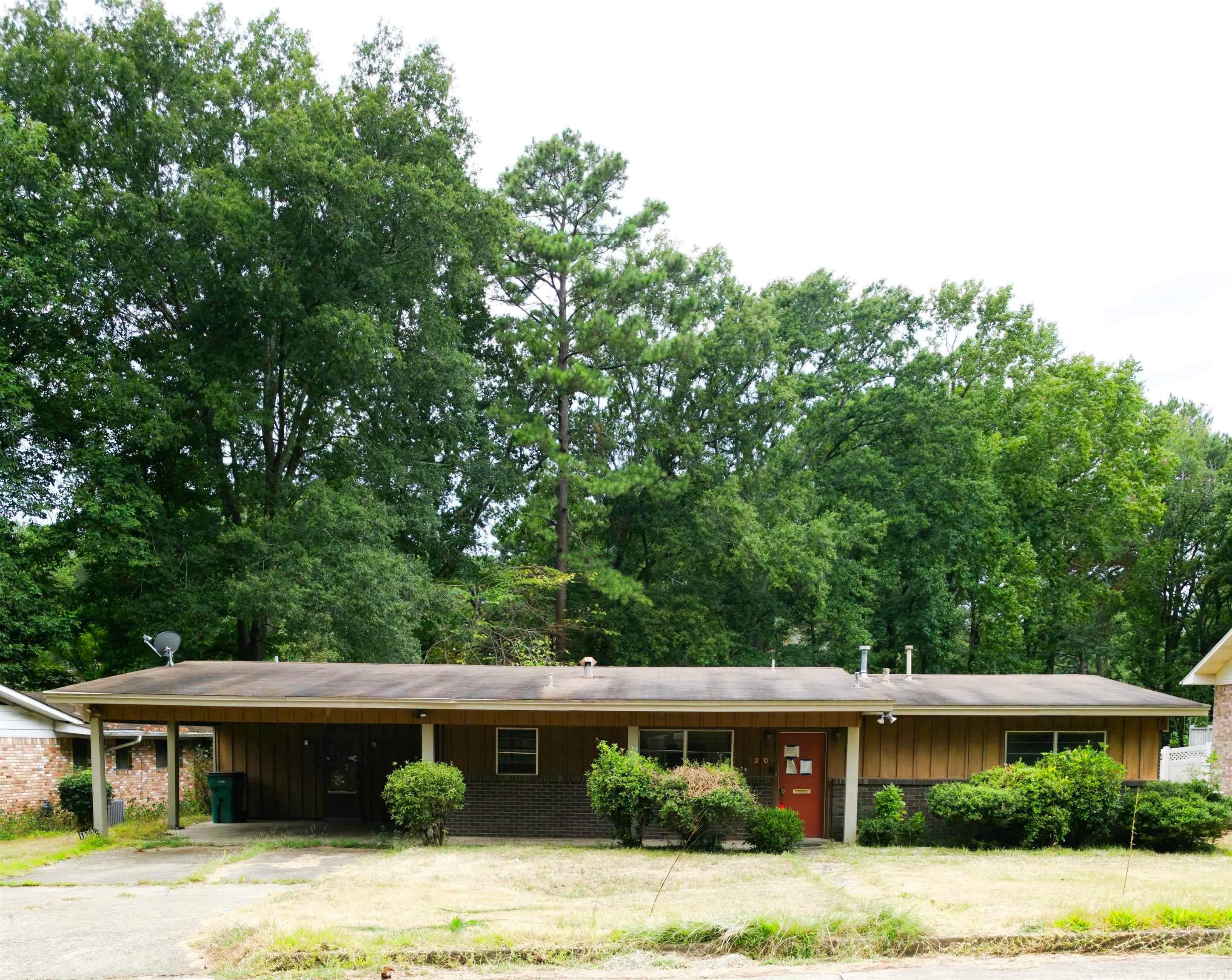 1208 Crestwood Dr — photo