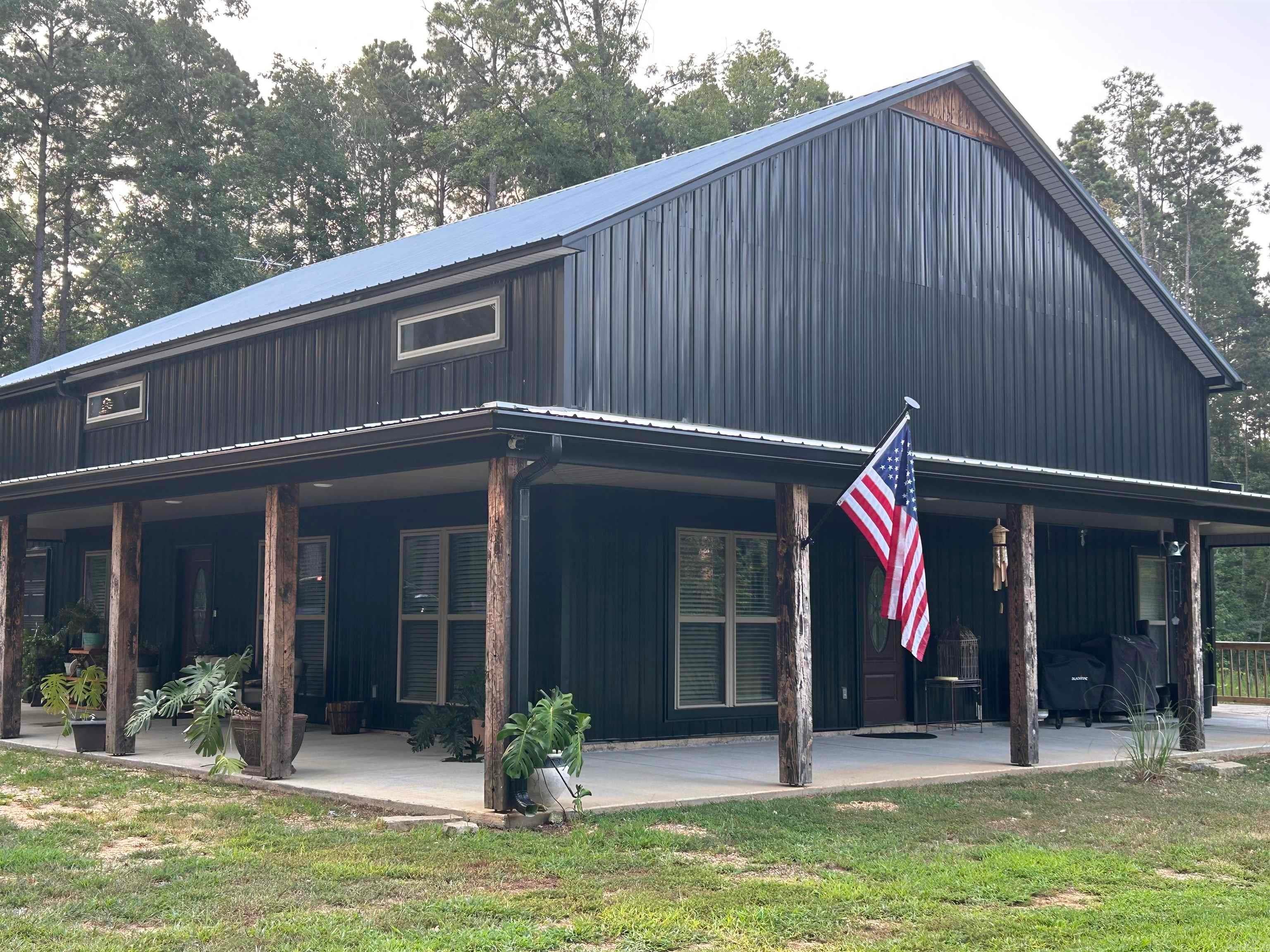 1002 County Rd 9 — photo