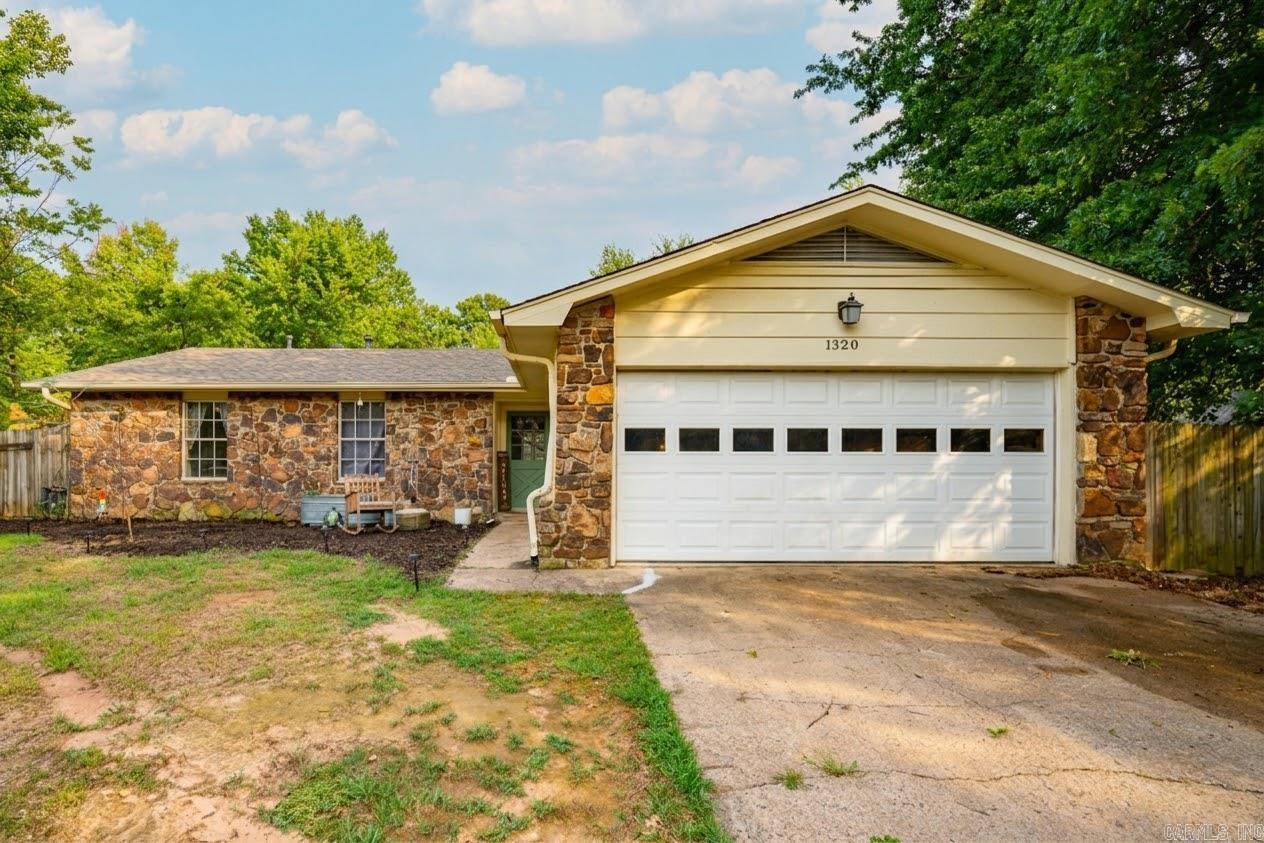 1320 Sunset Drive — photo