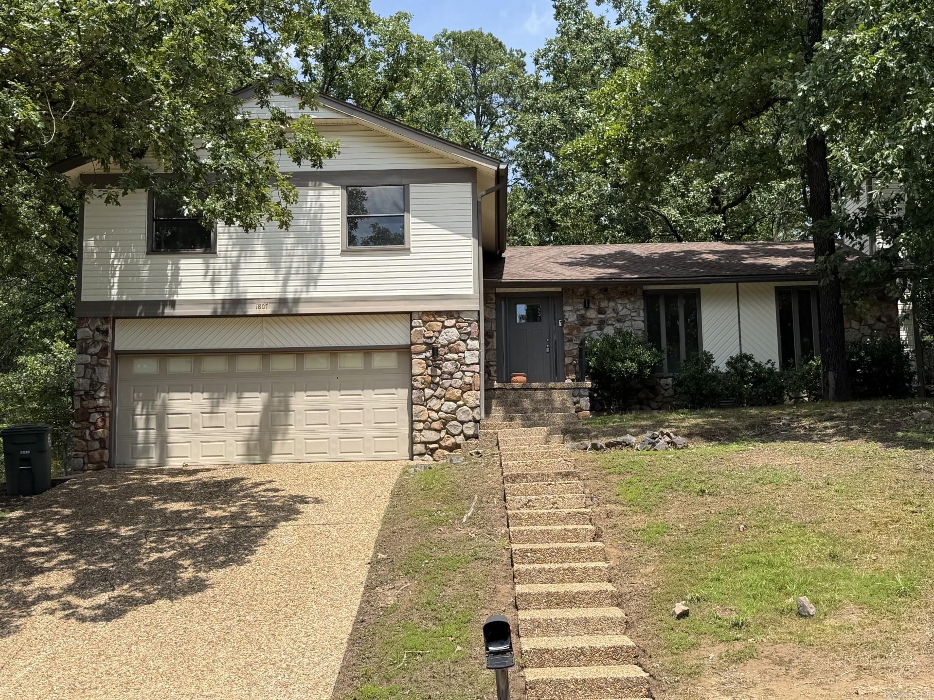 1807 Shumate Drive — photo