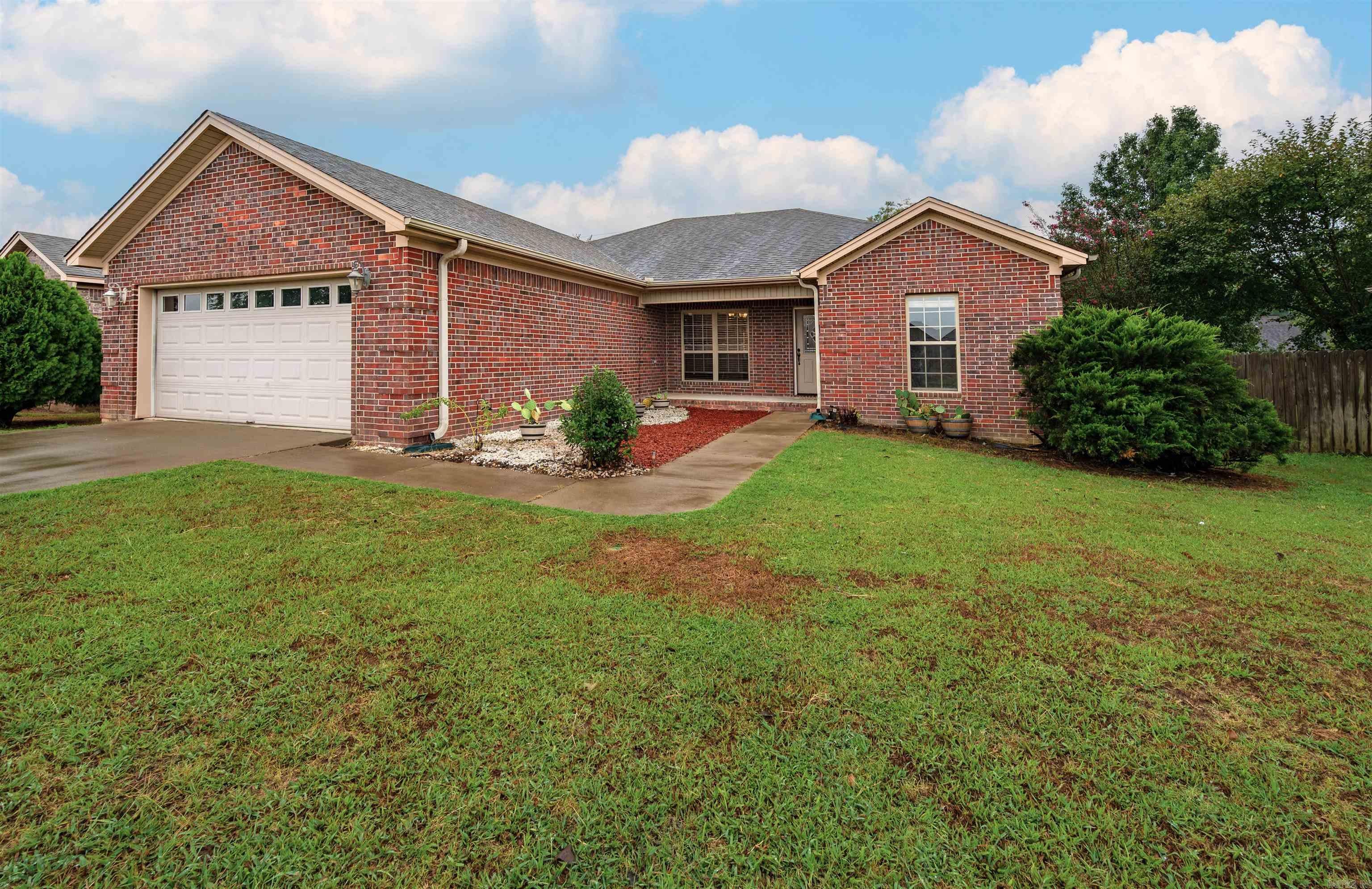 917 Mesquite Trail — photo