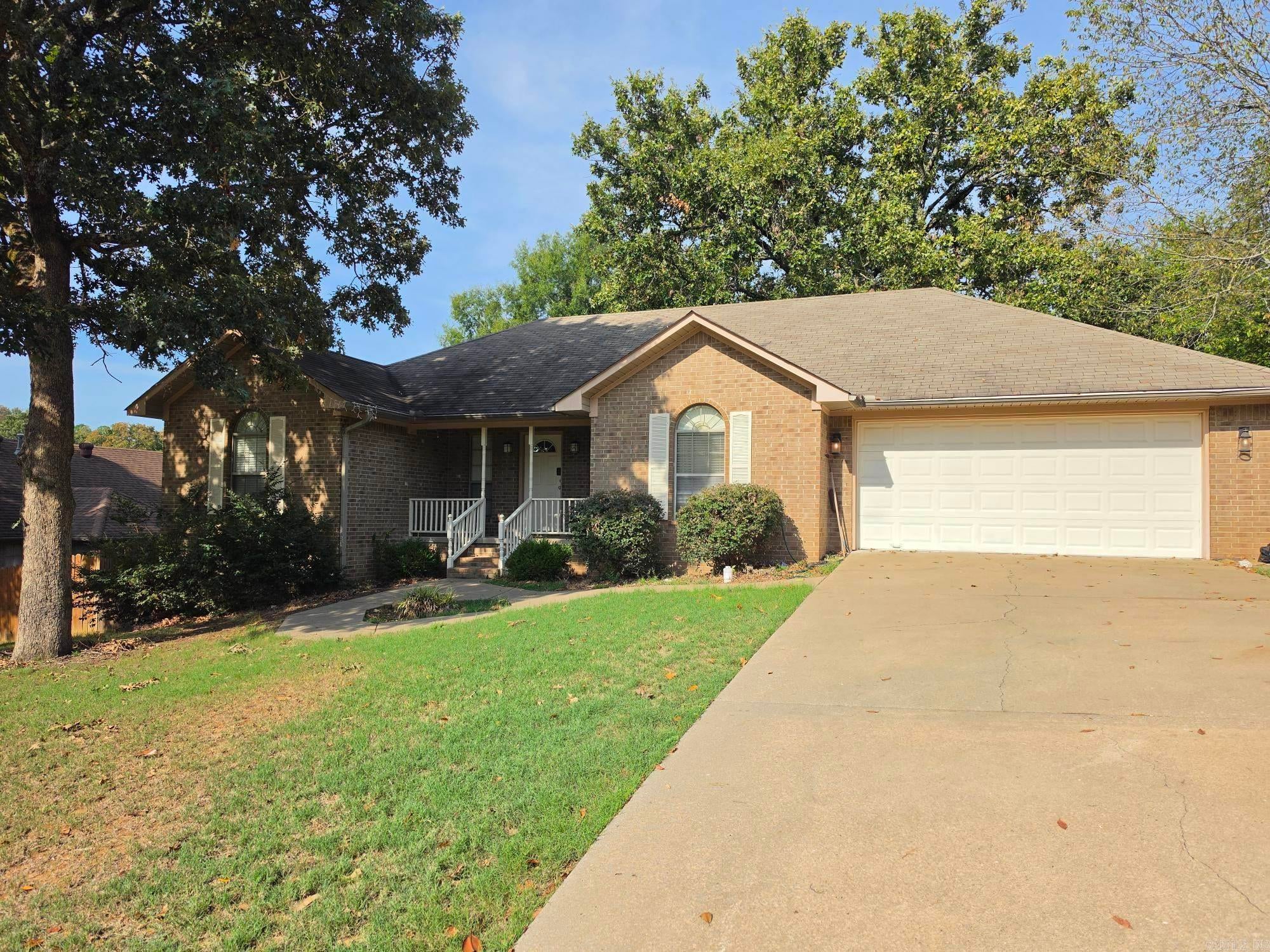 1685 Nuthatch Cir — photo