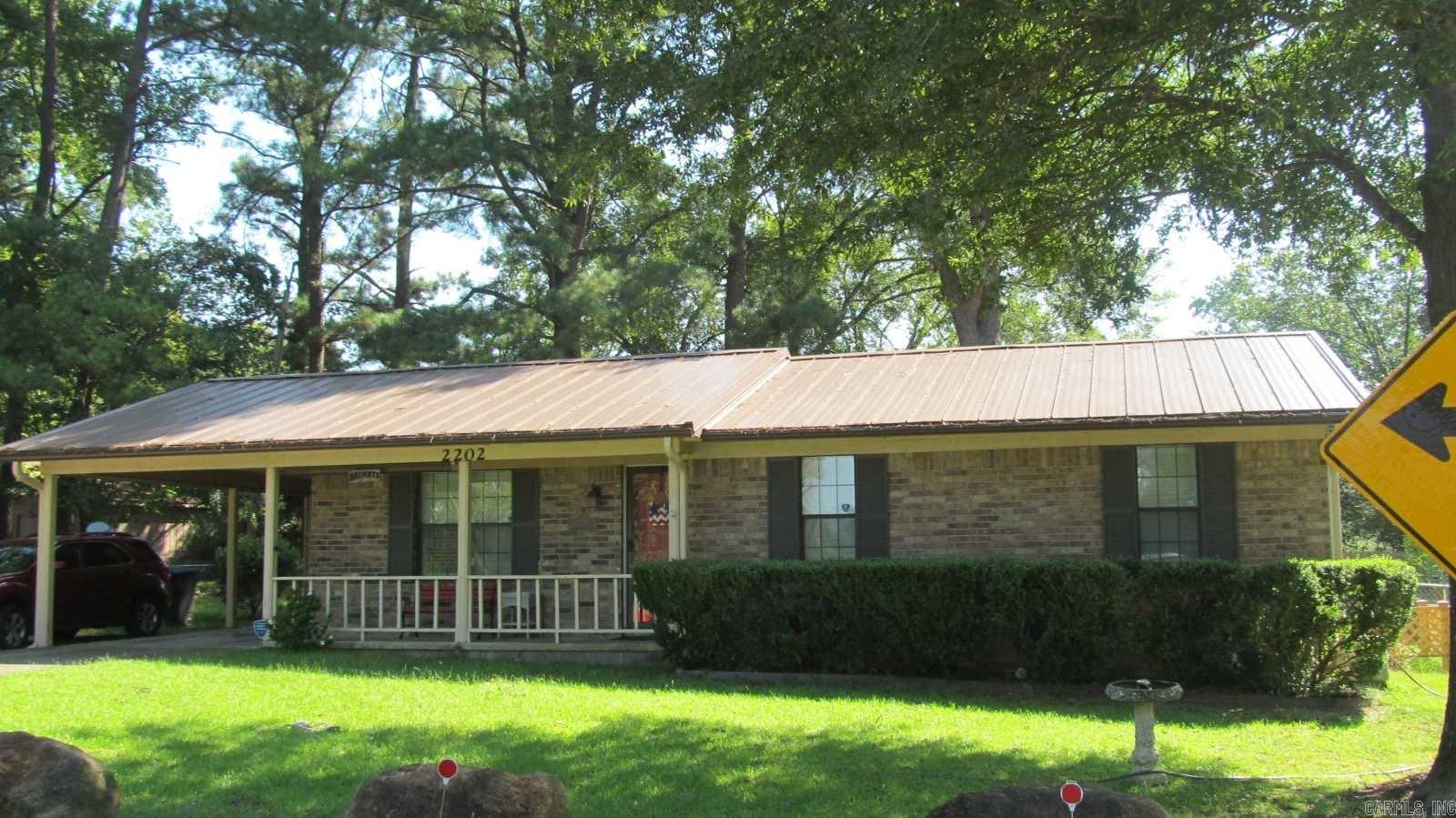 2202 Ridgecrest Drive, Bryant, AR 72022