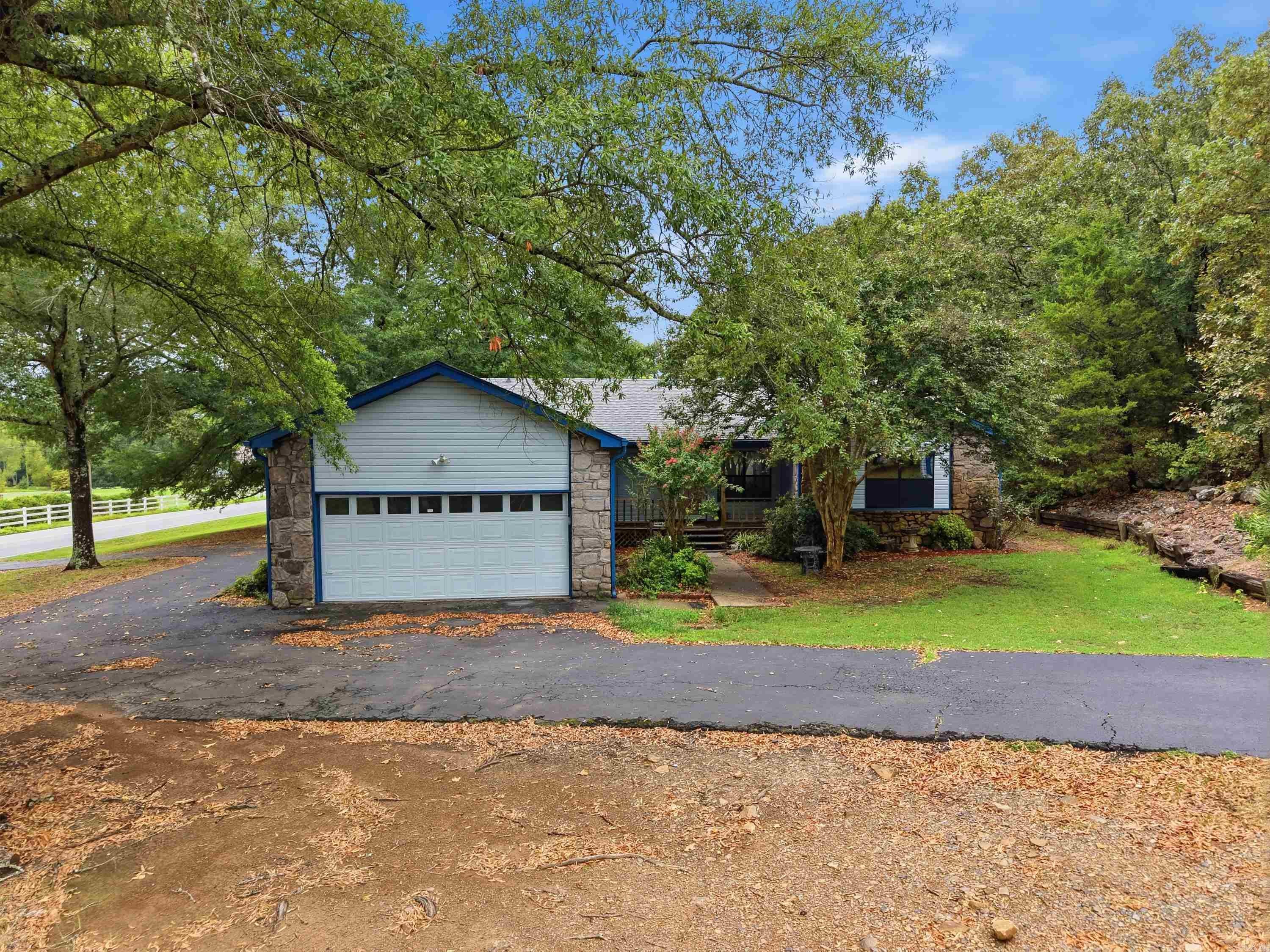 243 Pickles Gap Road — photo
