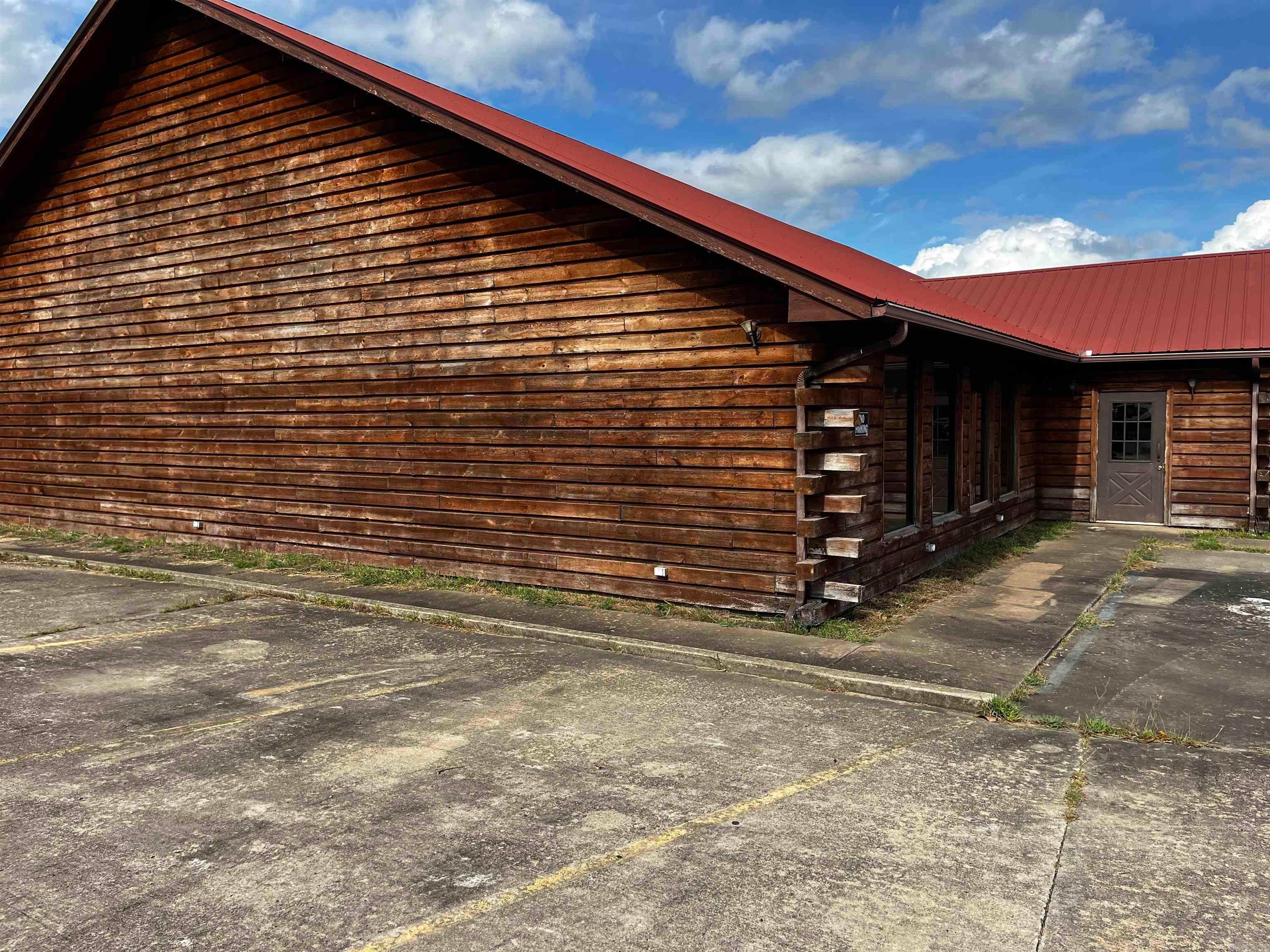 Home in Marshall, AR 72650 — photo 2