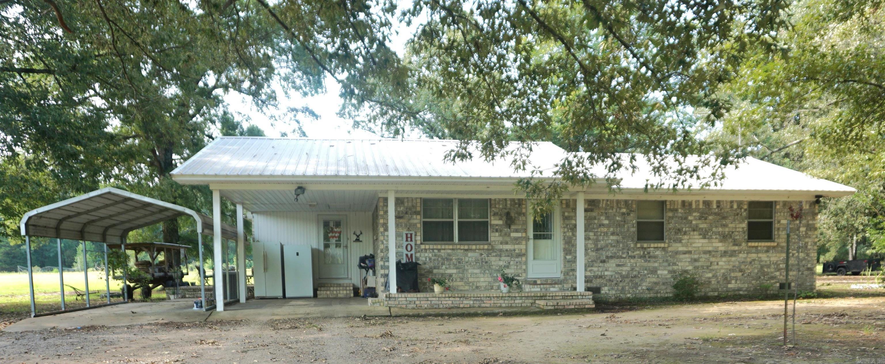 536 Old Railroad Road — photo