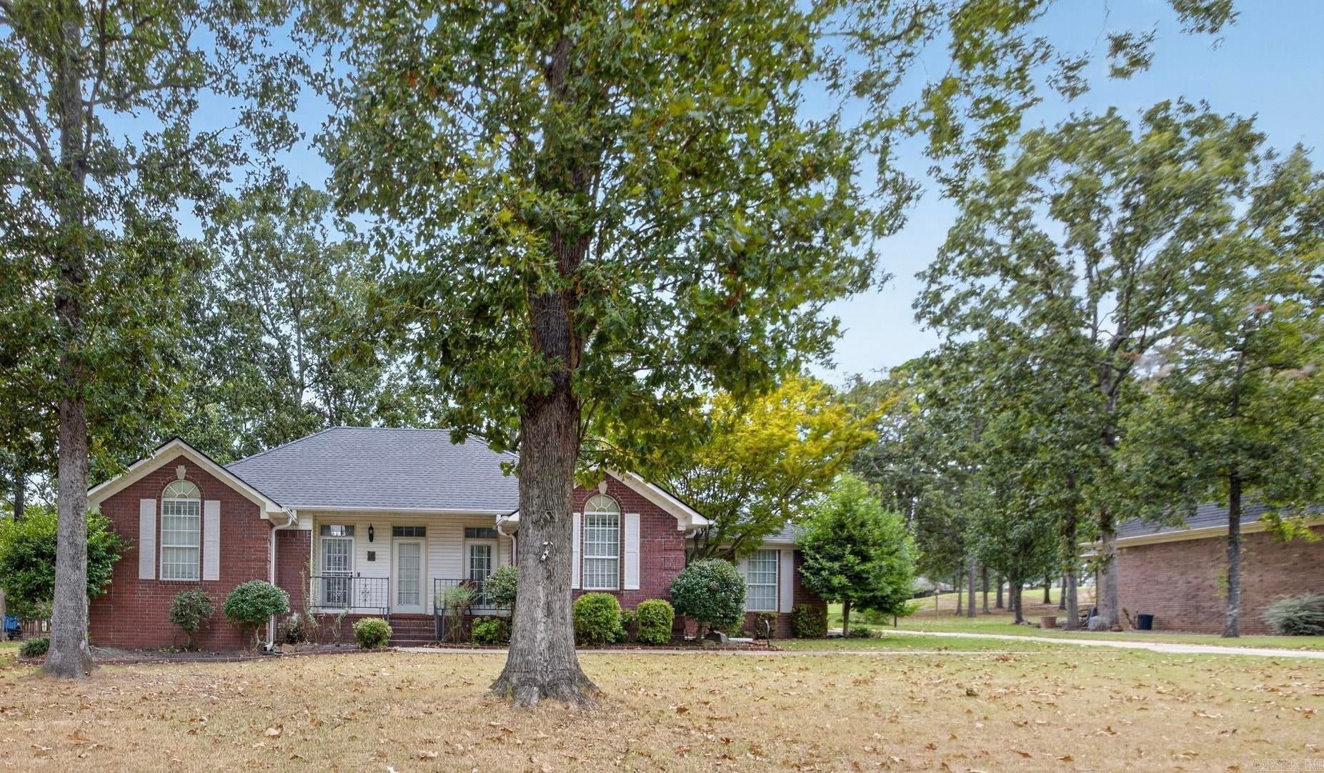 18 Turnberry Drive — photo