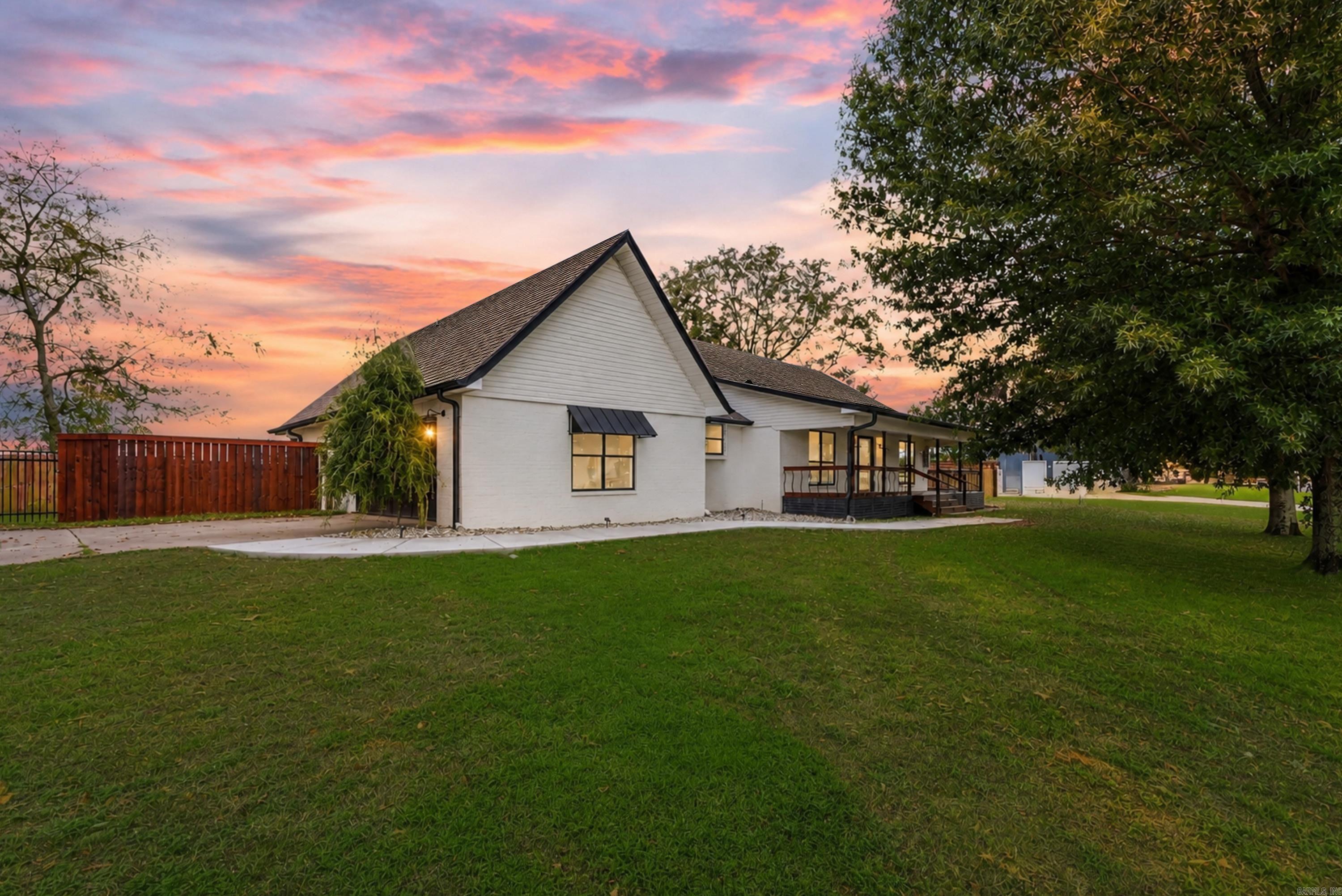 309 W Cadron Ridge Road — photo