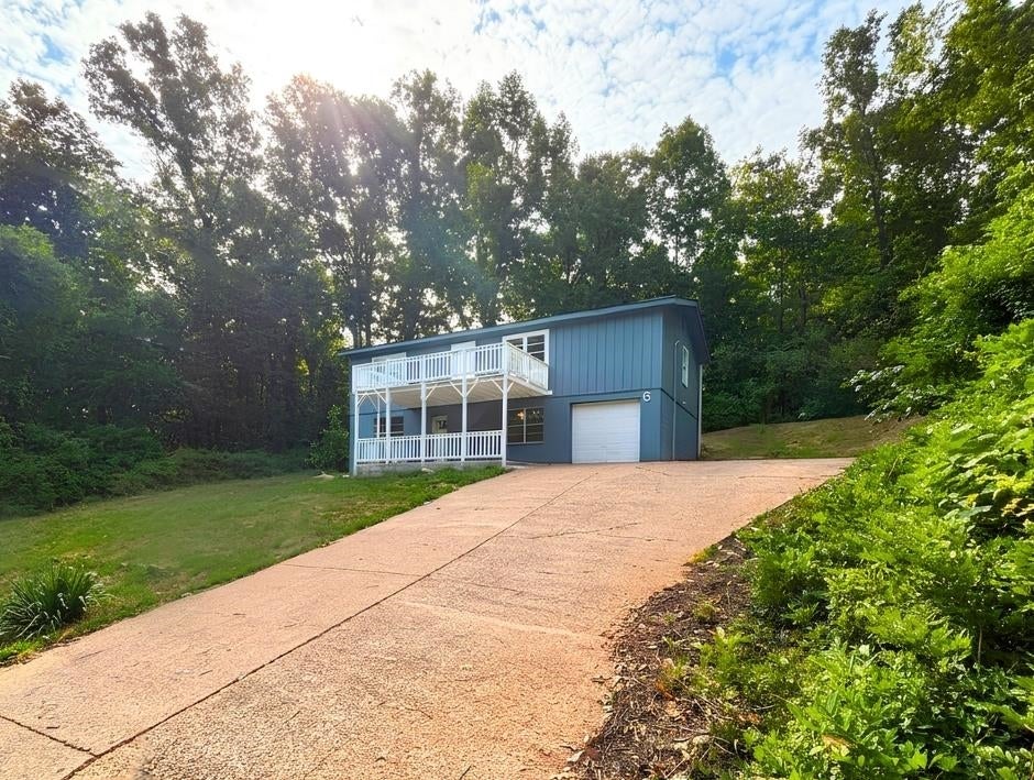 6 Powhatan Drive — photo